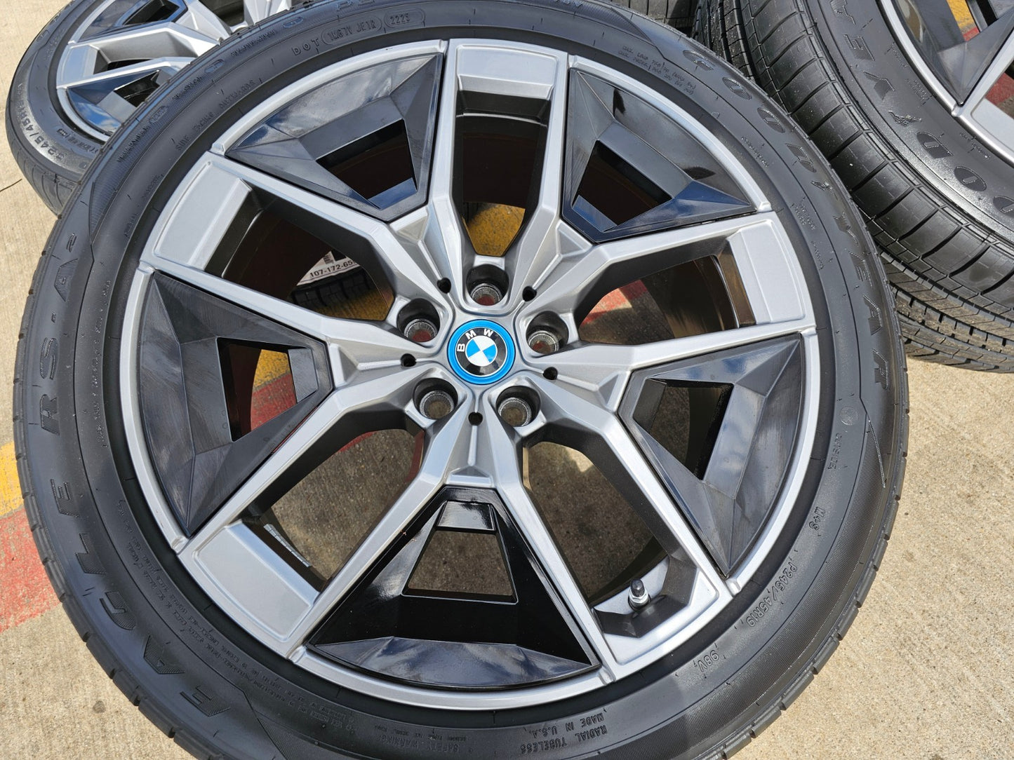 19" BMW OEM 5 Series wheels rims 86710 5x112 G60 i5 2024 2025 2026 NEW