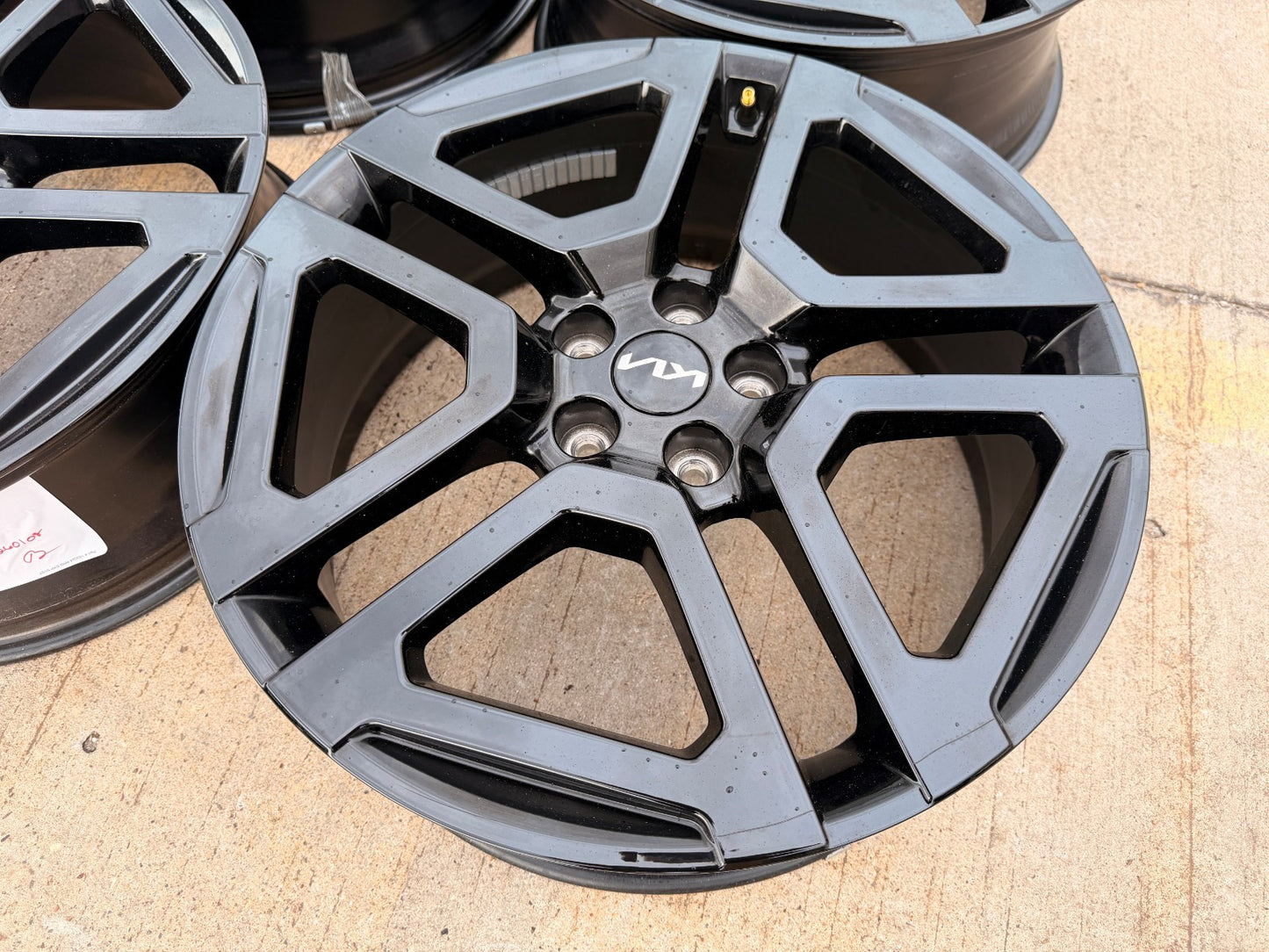 20" Kia Telluride Prestige X-PRO OEM wheels rims 74721 Sedona 2024 2025 2026 NEW
