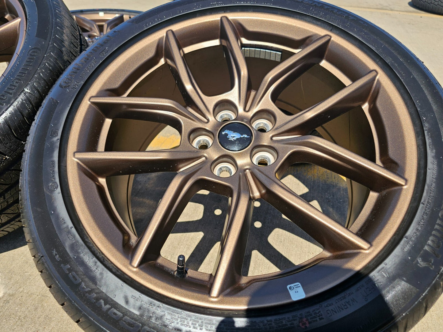 19" Ford Mustang GT Performance Track Pack OEM wheels rims Bronze 2025 TPMS NEW