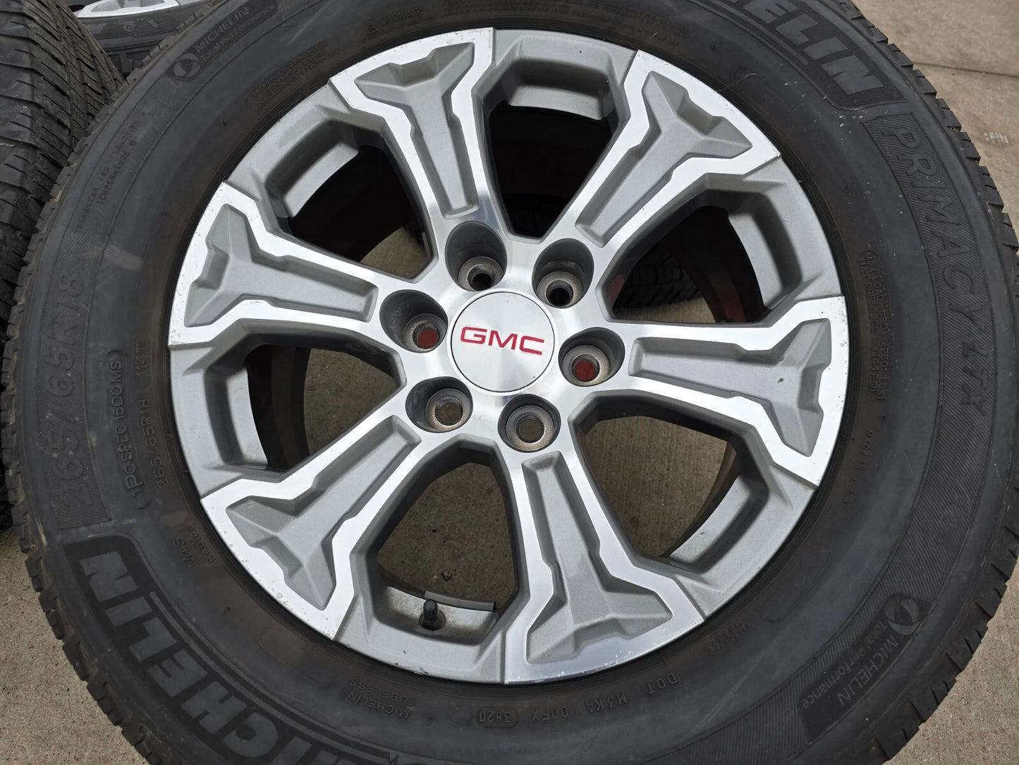 18" GMC Sierra AT4 Chevy Silverado OEM 5910 wheels rims MICHELIN