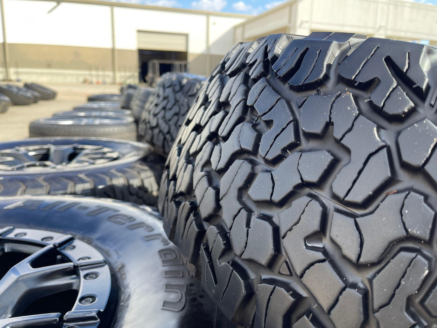 17" Ford F-150 Raptor R OEM BEADLOCK 10460 rims wheels 37" tires BFG