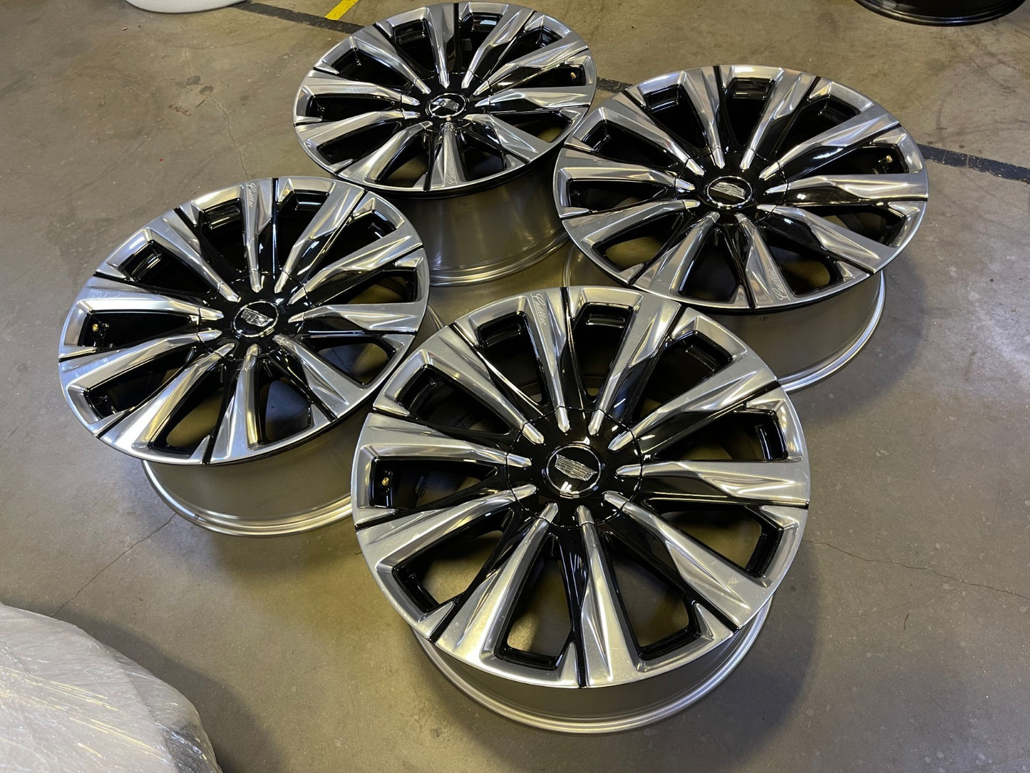 24" Cadillac Escalade PLATINUM OEM wheels rims V SET 2024 2025 2026 2027 NEW