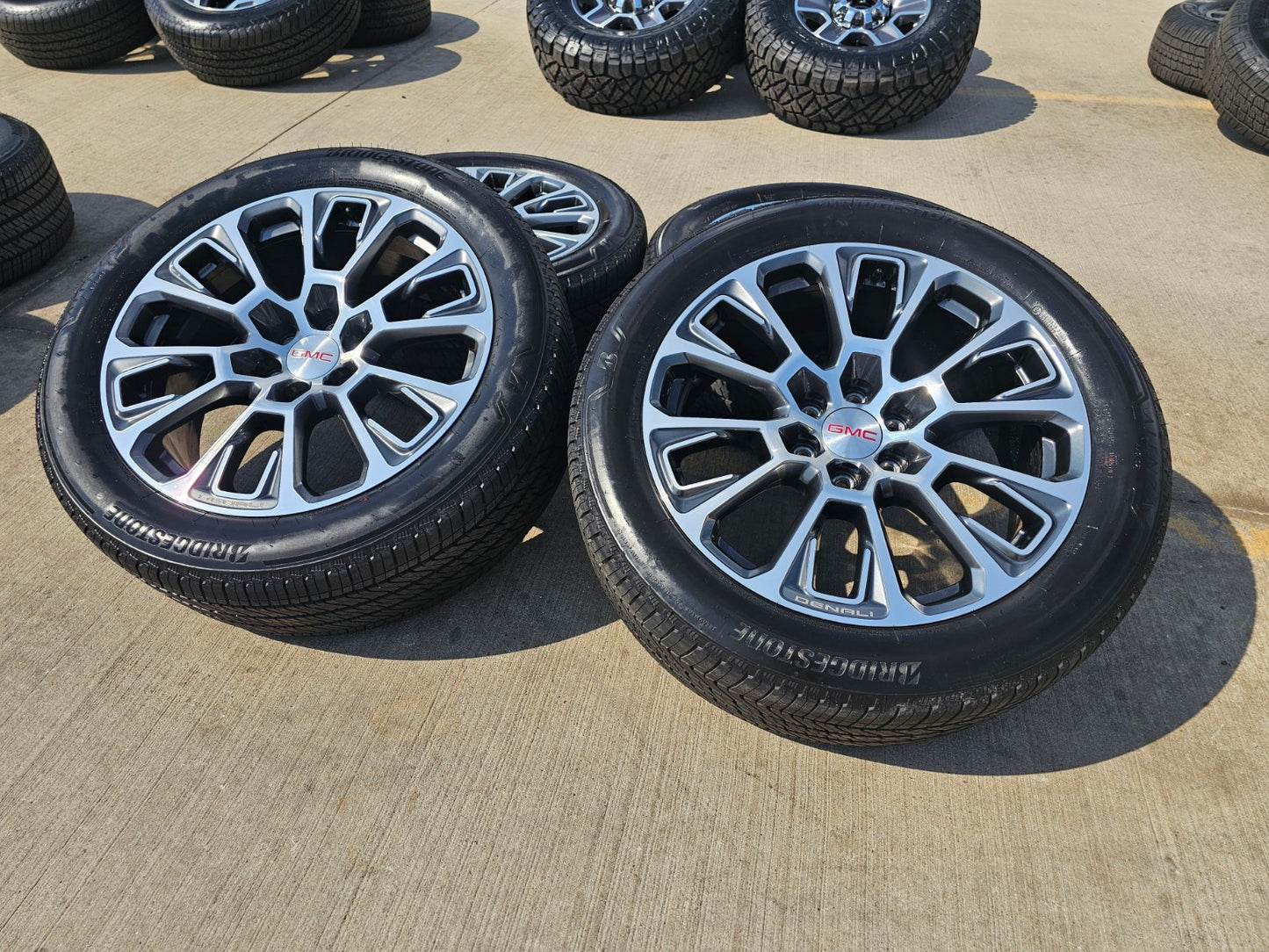 22" GMC Yukon Sierra DENALI OEM wheels rims Tahoe tires 2024 2025 2026 NEW