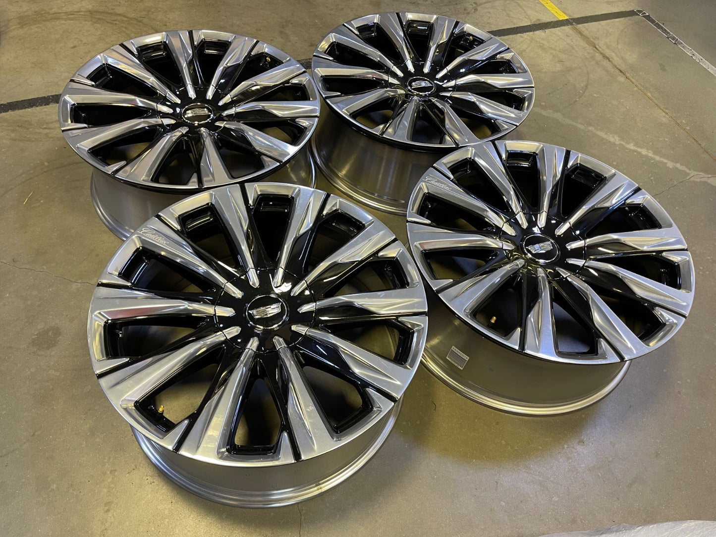 24" Cadillac Escalade PLATINUM OEM wheels rims V SET 2024 2025 2026 2027 NEW