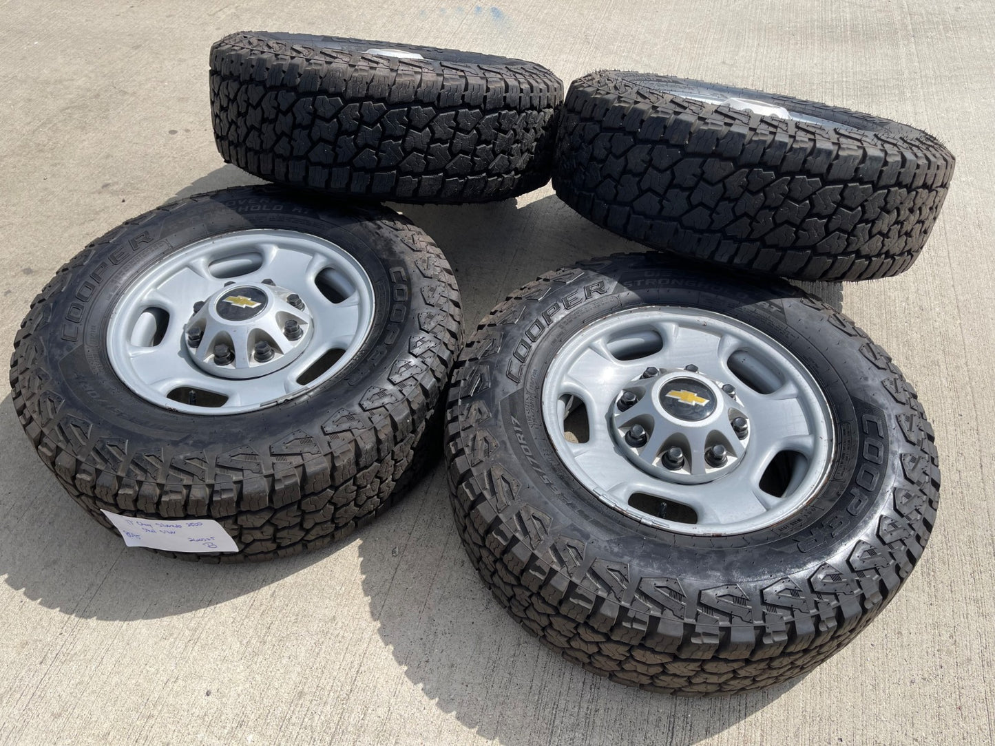 17" Chevy Silverado GMC Sierra 2500 OEM 8095 wheels rims COOPER DISCOVERER AT