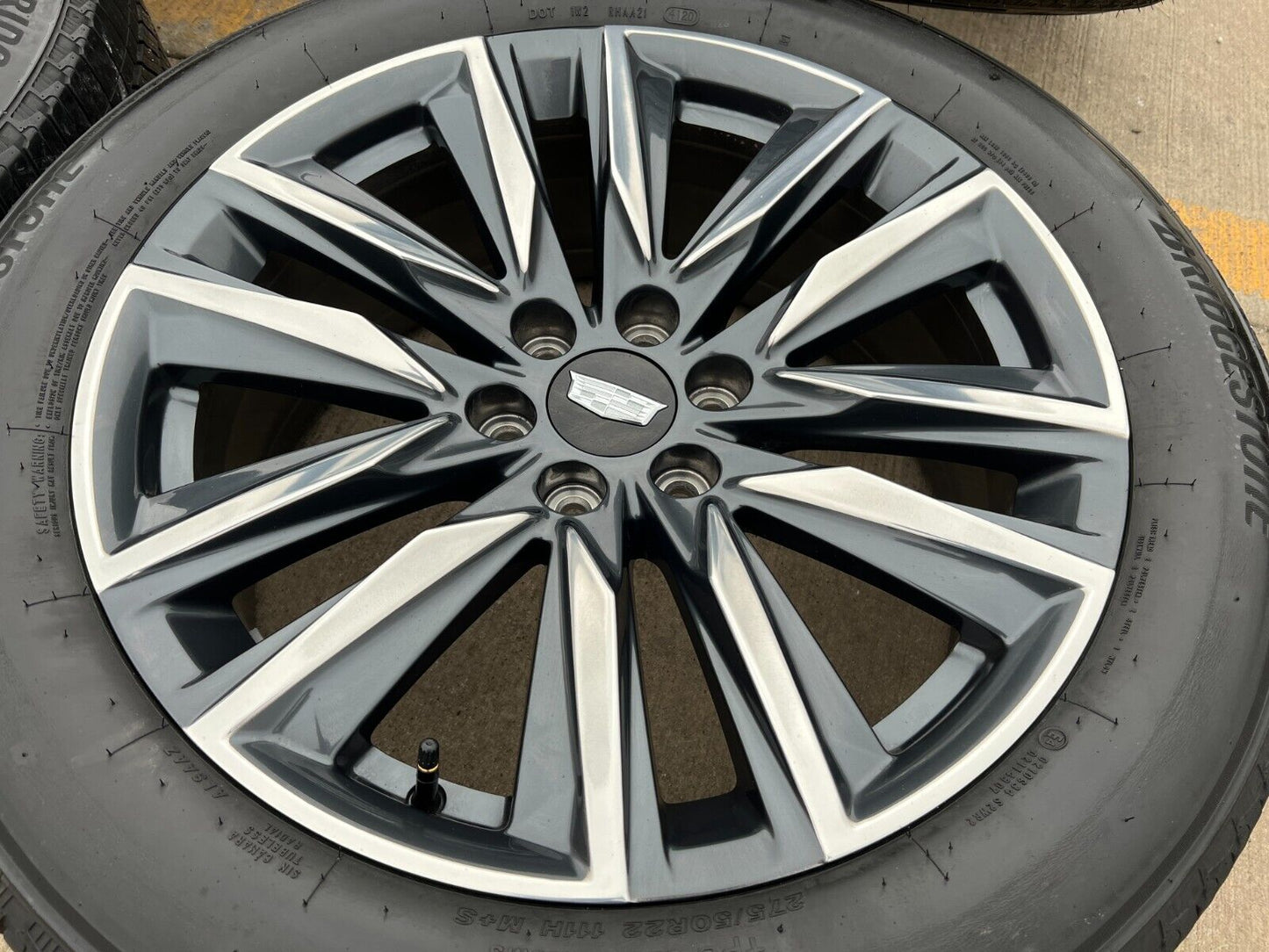 22" Cadillac Escalade OEM wheels rims GMC Sierra 95028 tires 2022 2023 2024 2025