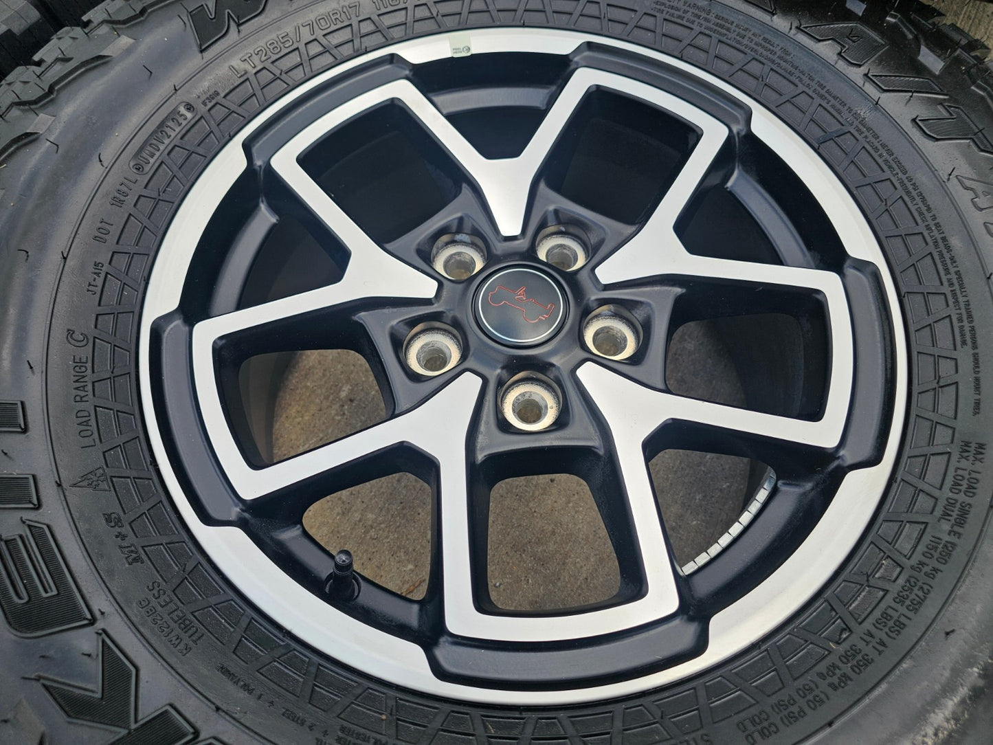17" Jeep Wrangler Rubicon OEM 95730 9327 wheels rims Gladiator FALKEN A/T 33 NEW