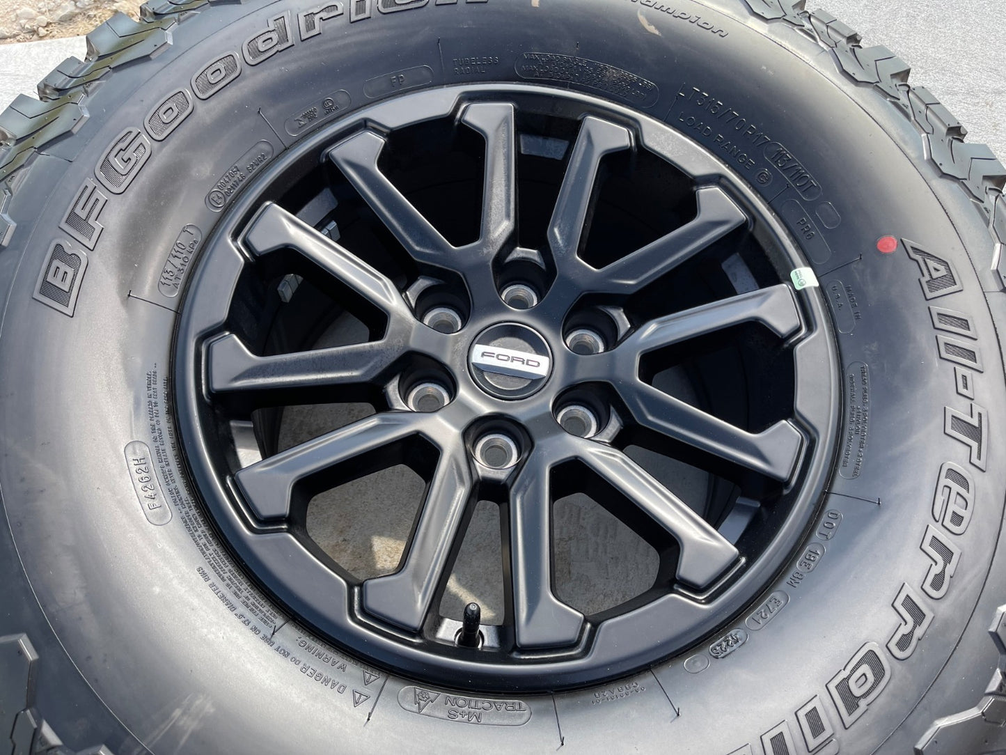 (1) 17" Ford F-150 Raptor OEM 10611 rim wheel Bronco 2026 2027 BFG 35" NEW