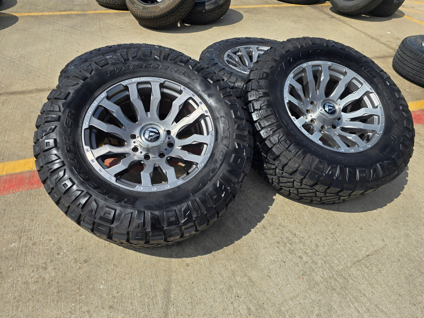 20x10 20" FUEL D693 Blitz Ford F-250 F-350 rims wheels tires 8x170 -18 NITRO 37"