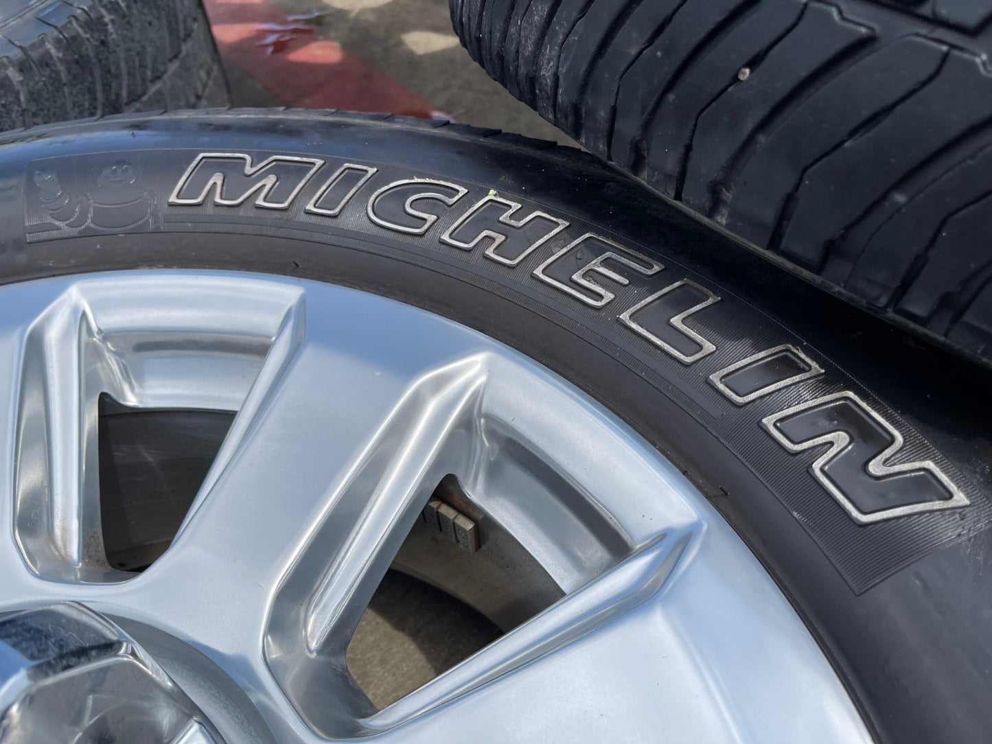 20" Ford F-250 F-350 Platinum OEM rims wheels 10103 tires MICHELIN A/T2