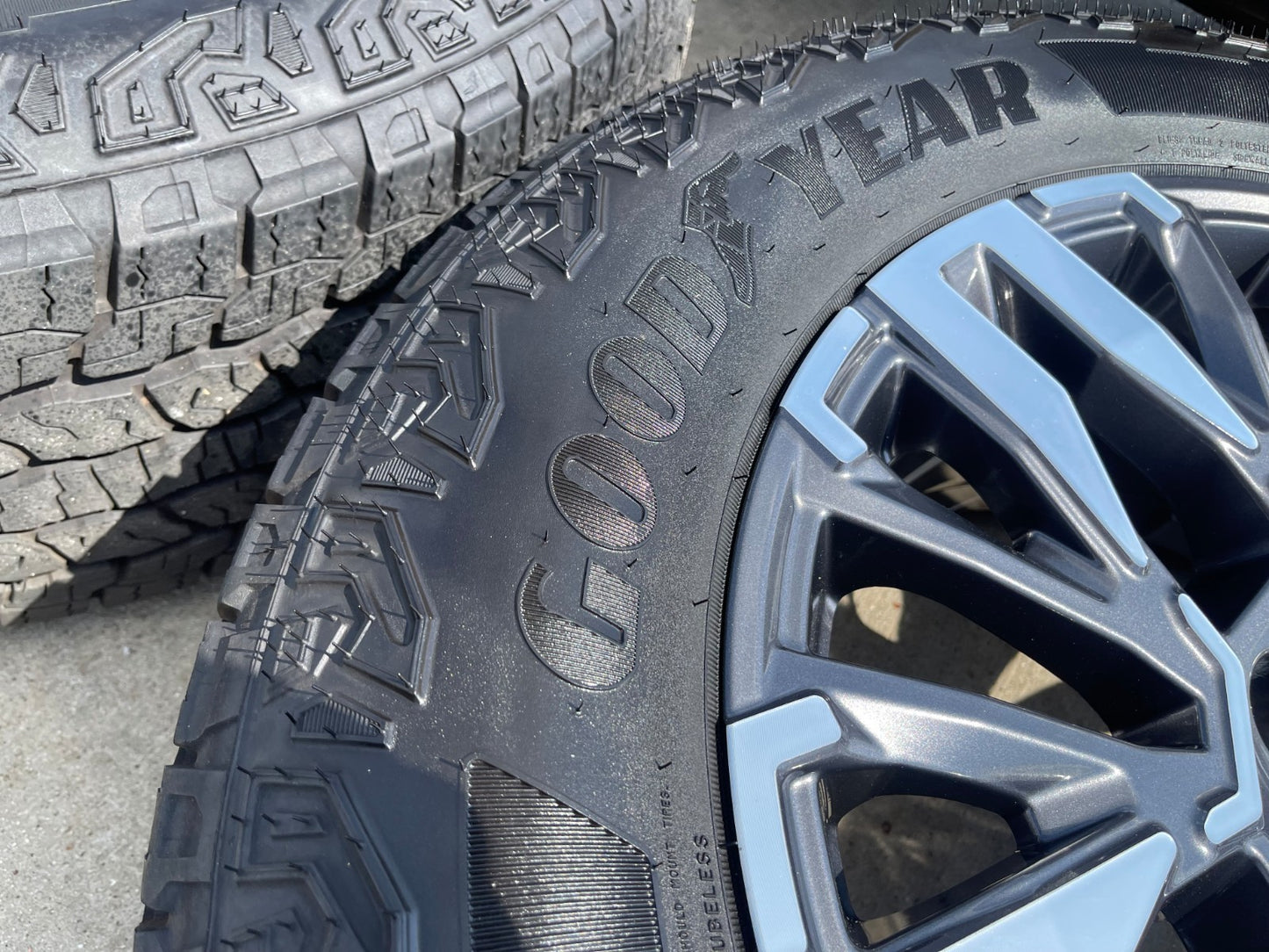 20" Chevy Silverado Z71 GMC Sierra Canyon OEM wheels rims 2025 2026 2027 SET