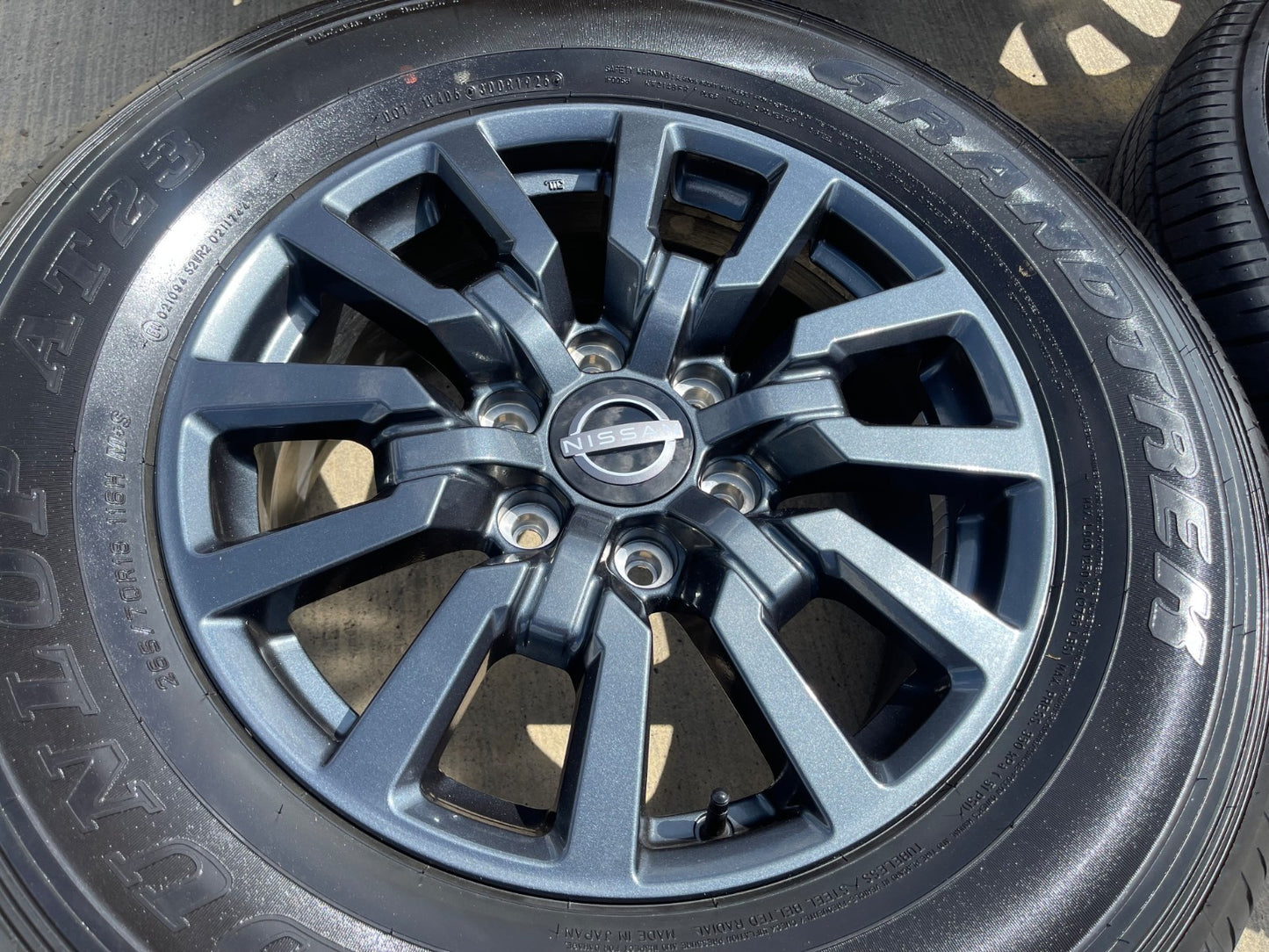 18" Nissan Titan Armada OEM wheels rims tires SET DUNLOP 2025 2026 2027 NEW