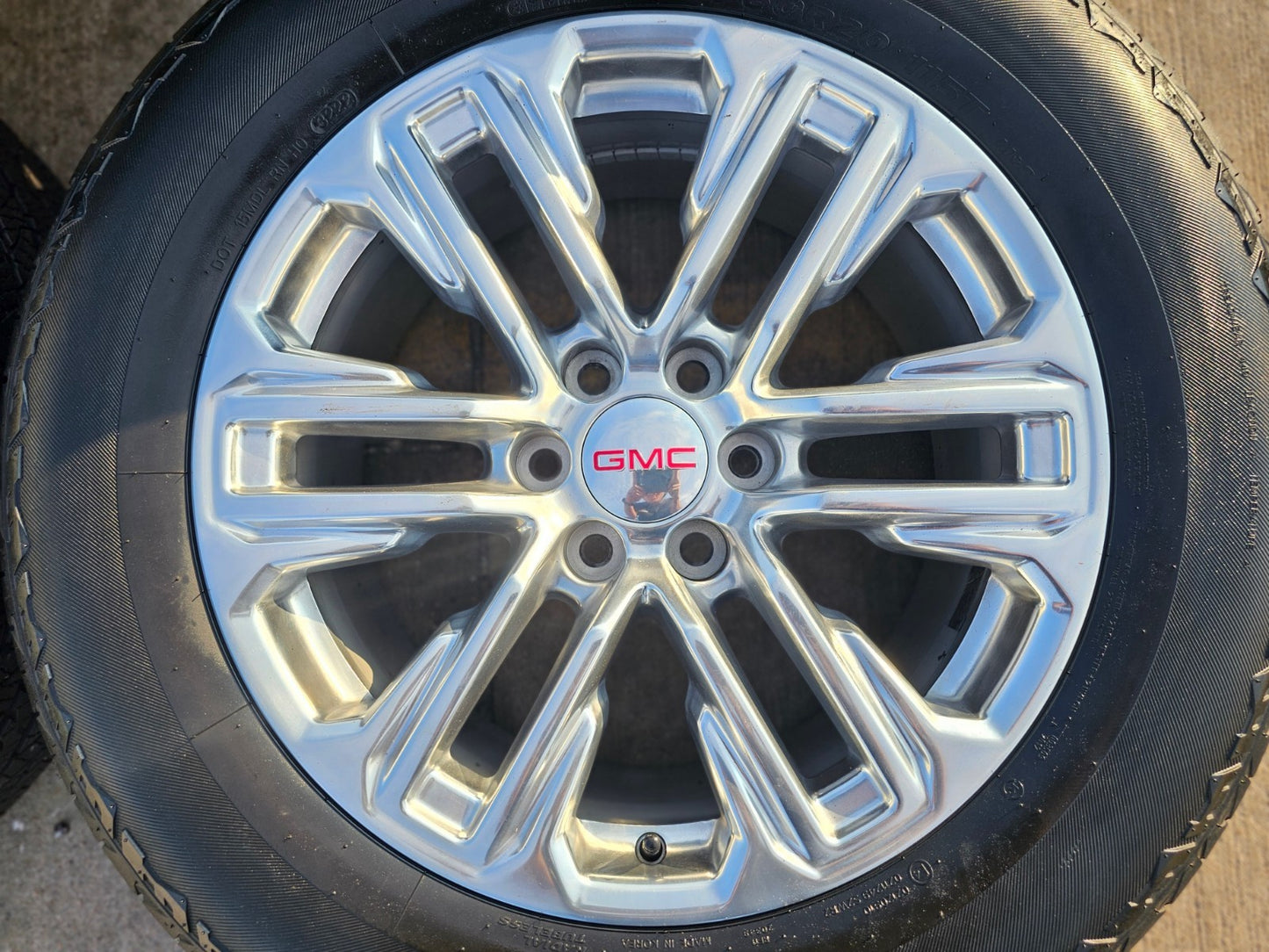 20" GMC Yukon Sierra Tahoe Silverado OEM 2120 14024 wheels rims tires
