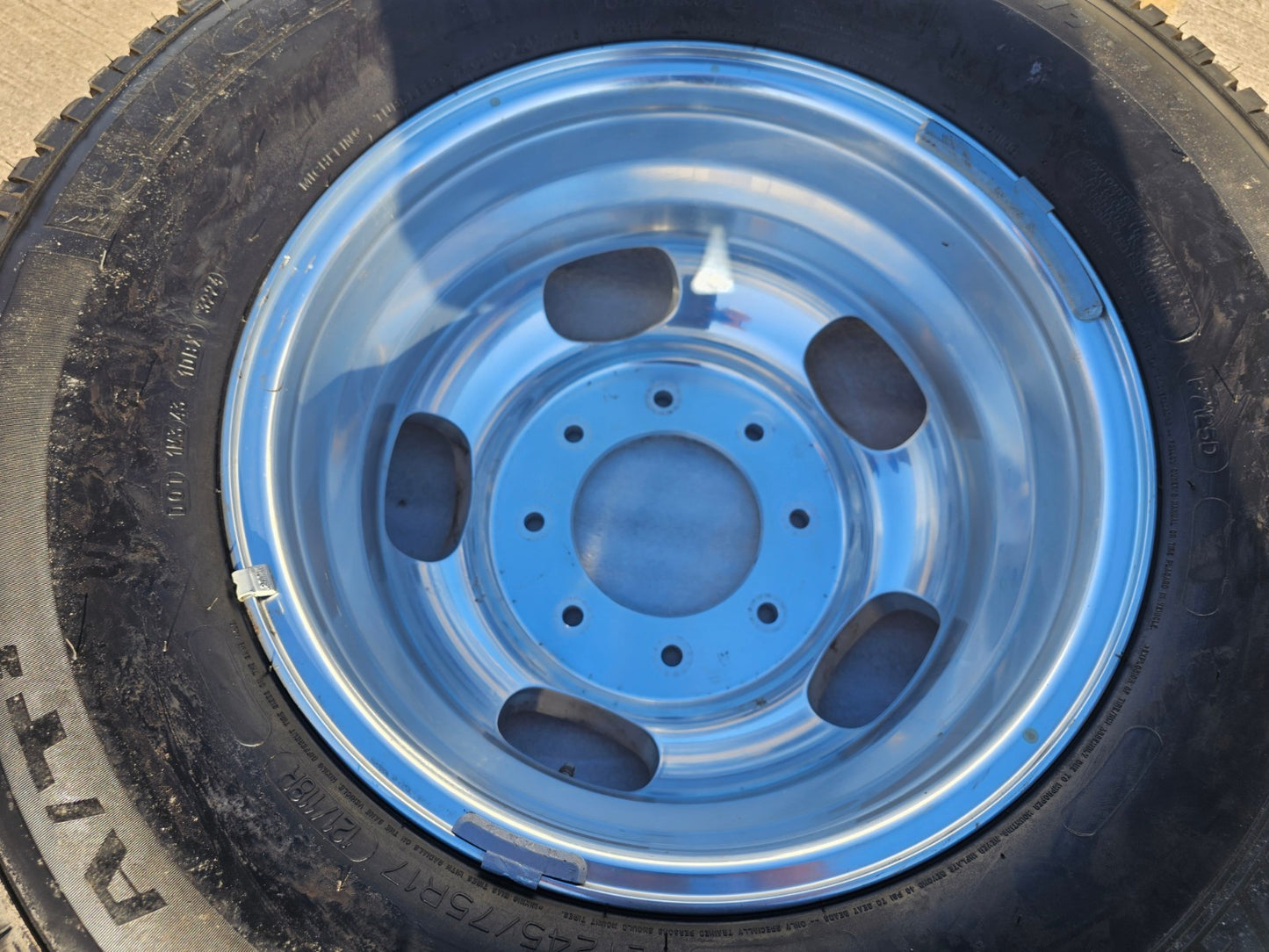 17" Ford F-350 Dually OEM rim wheel 10478 tire MICHELIN NEW