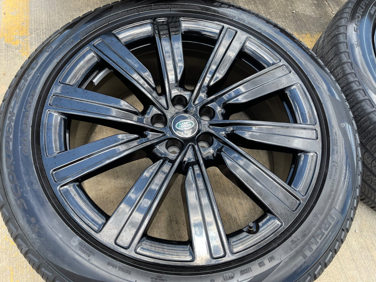 22" Land Rover Range DEFENDER OEM M8E2-1007-HB wheels rims SET PIRELLI