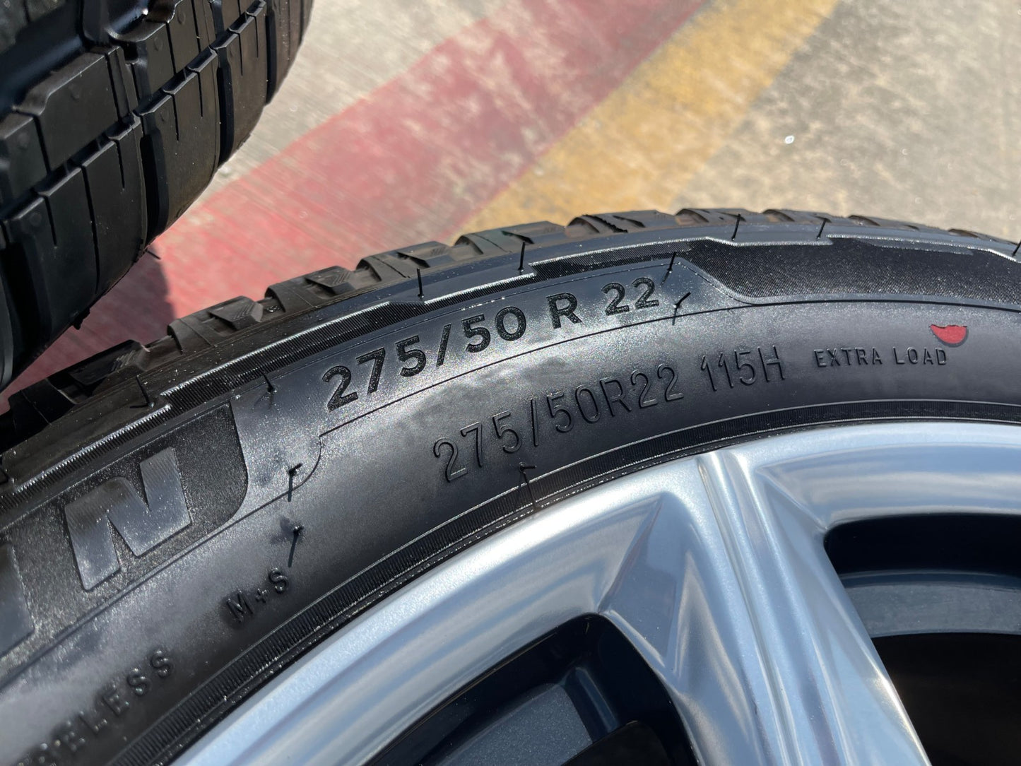 22" Cadillac Escalade Platinum OEM wheels rims 95078 4874 tires MICHELIN NEW