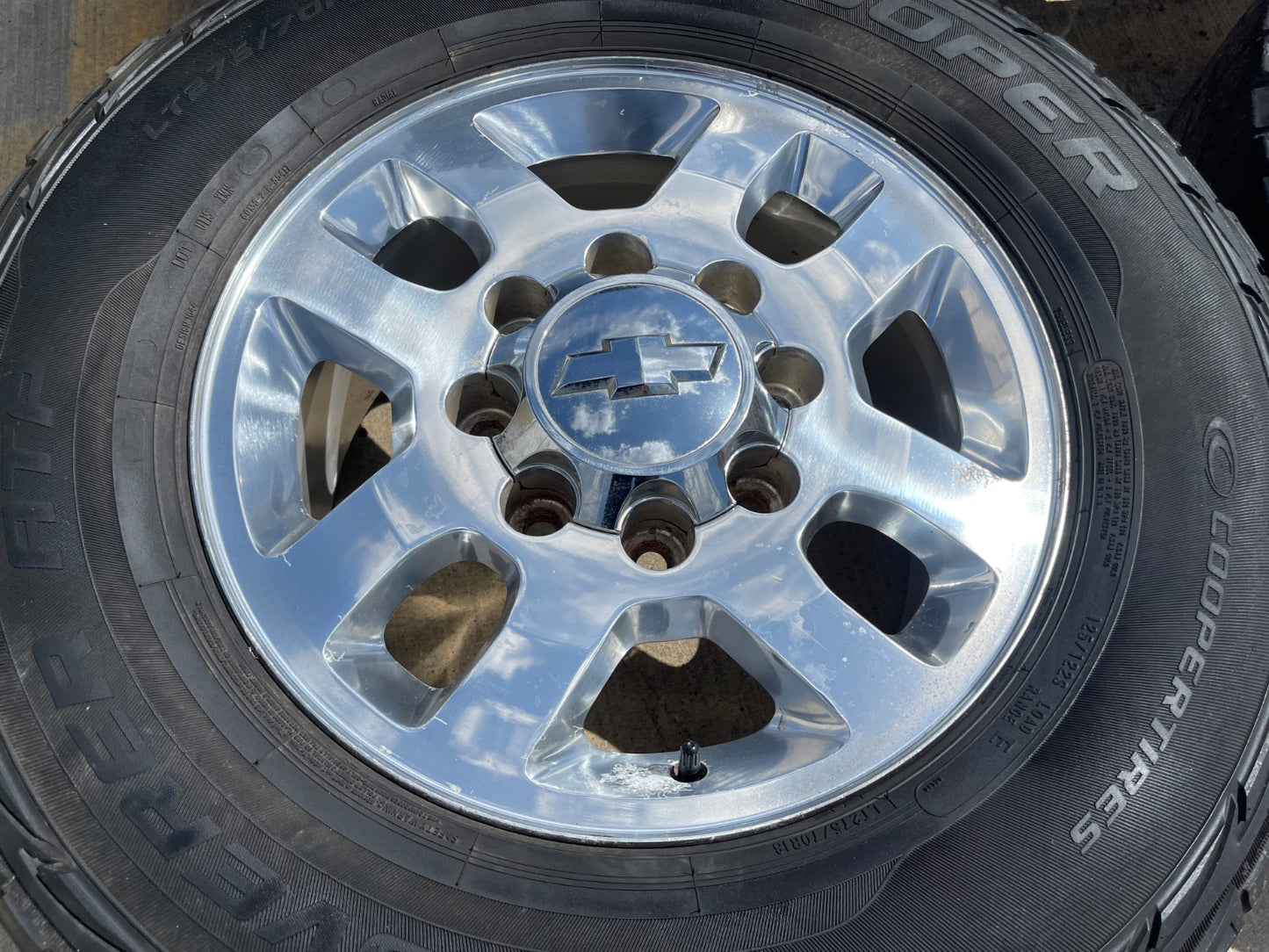 18" Chevy Silverado GMC Sierra 2500 3500 OEM 5502 SET wheels rims COOPER