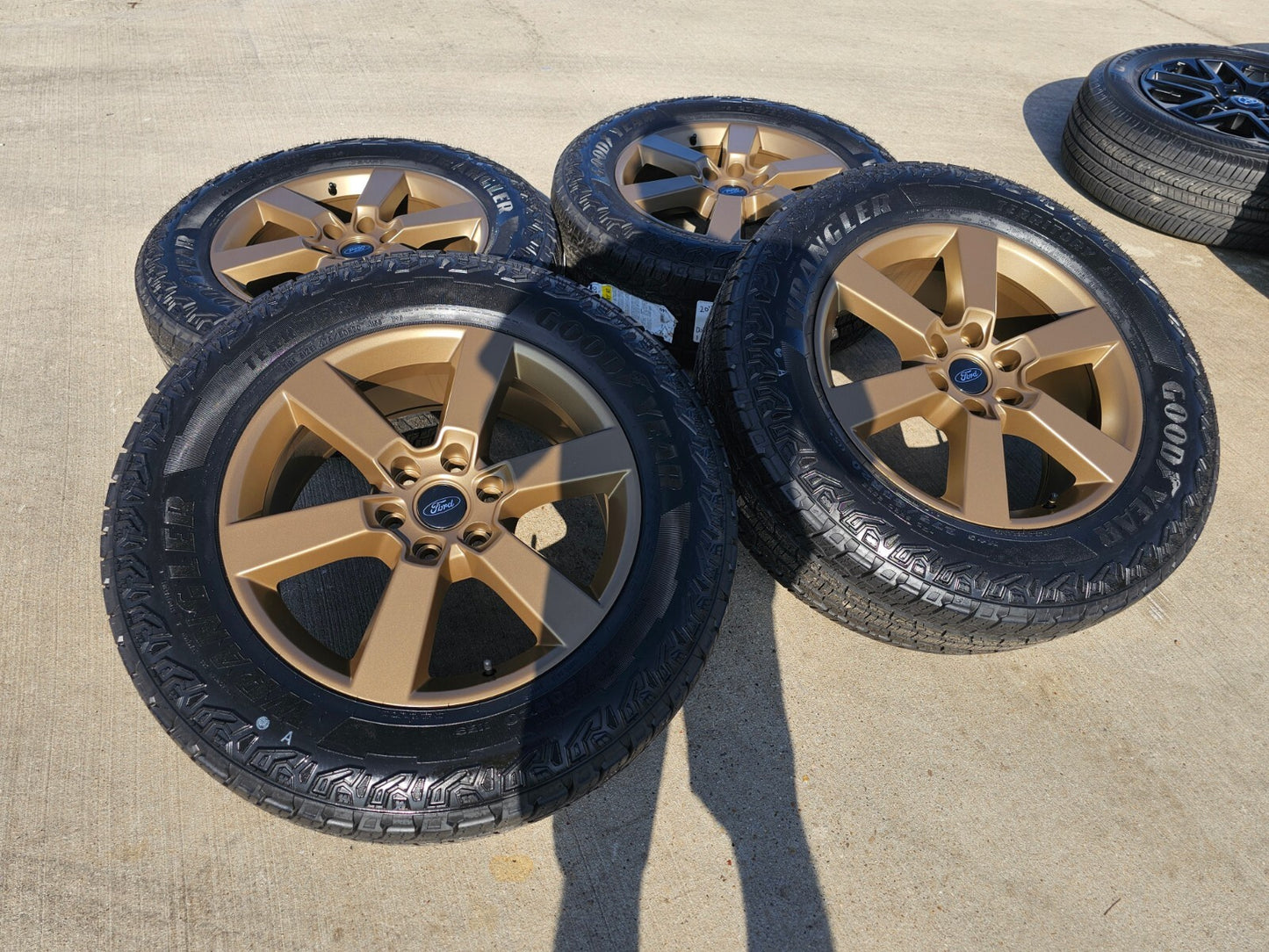 20" Ford F-150 Expedition OEM rims wheels BRONZE 10005 tires NEW