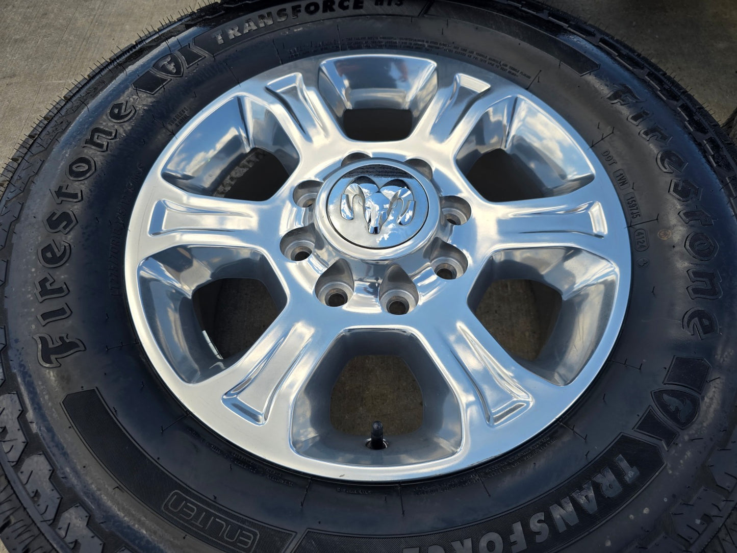 18" Ram 2500 3500 Laramie Power Wagon OEM wheels rims 2692 FIRESTONE H/T2 NICE
