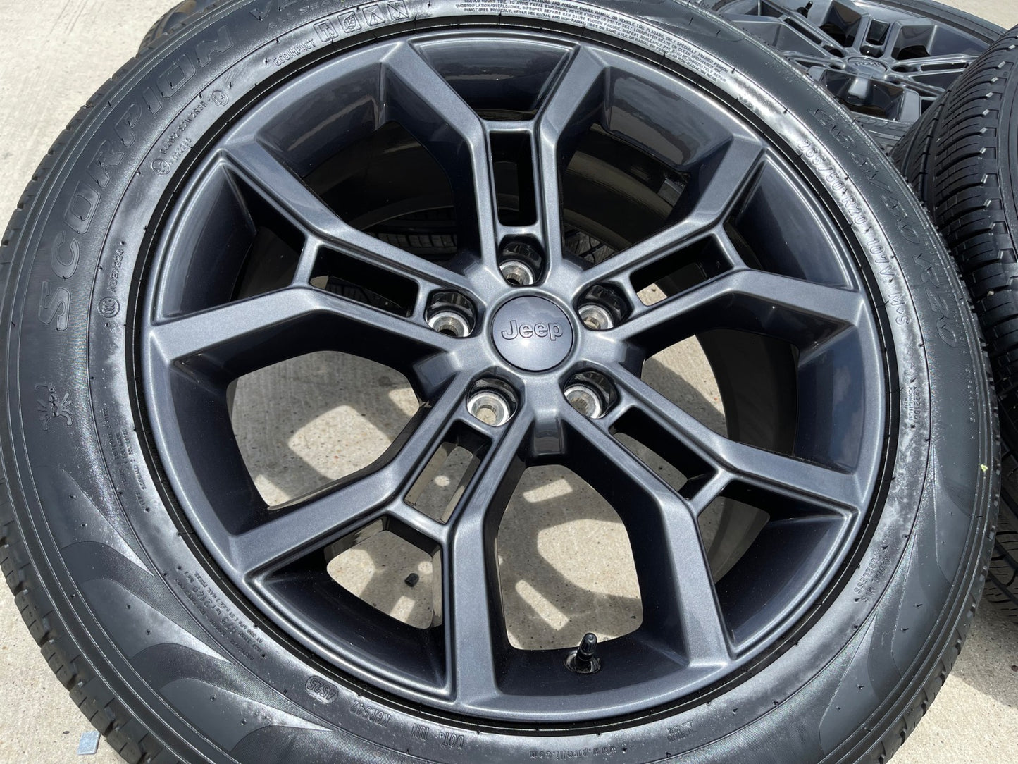 20" Jeep Grand Cherokee L OEM 9322 wheels rims Dodge Durango SET 2025 2026 2027