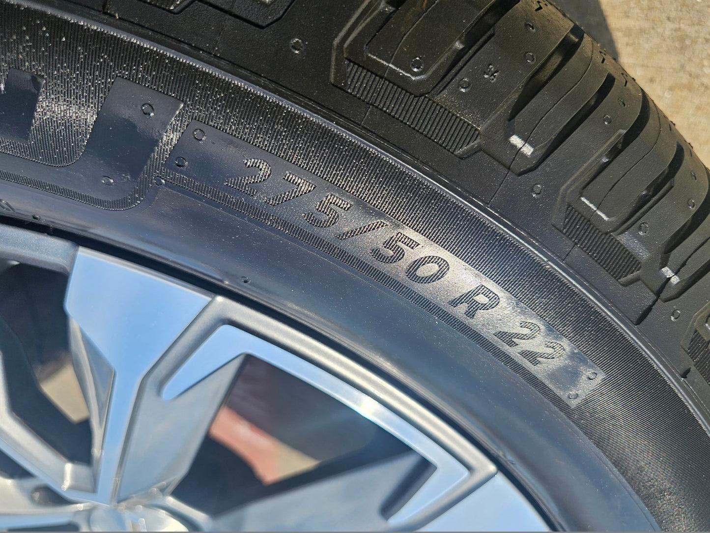 22" Chevy Tahoe Silverado Suburban OEM wheels rims 2025 2026 NEW MICHELIN