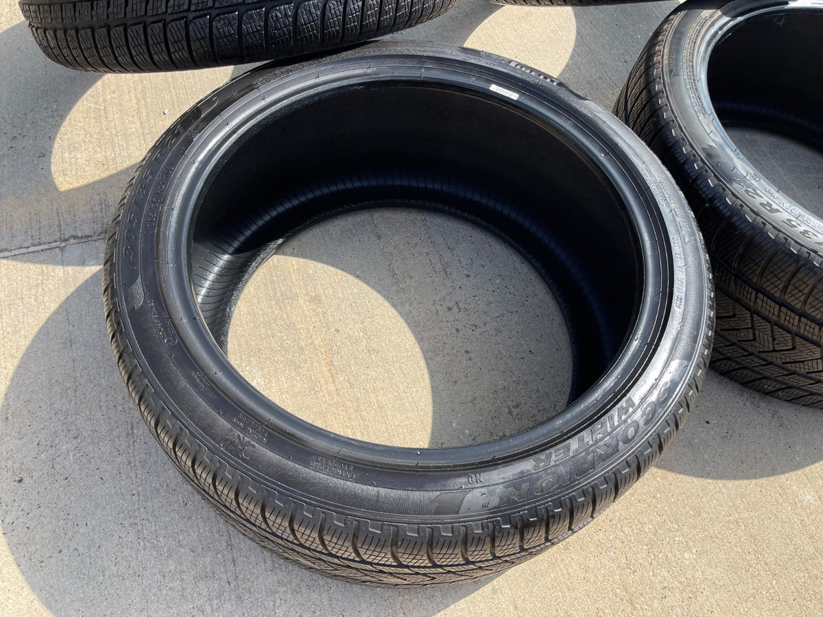 (2) 275/40/21 + (2) 305/35/21 Pirelli Winter 109V XL M+S tires