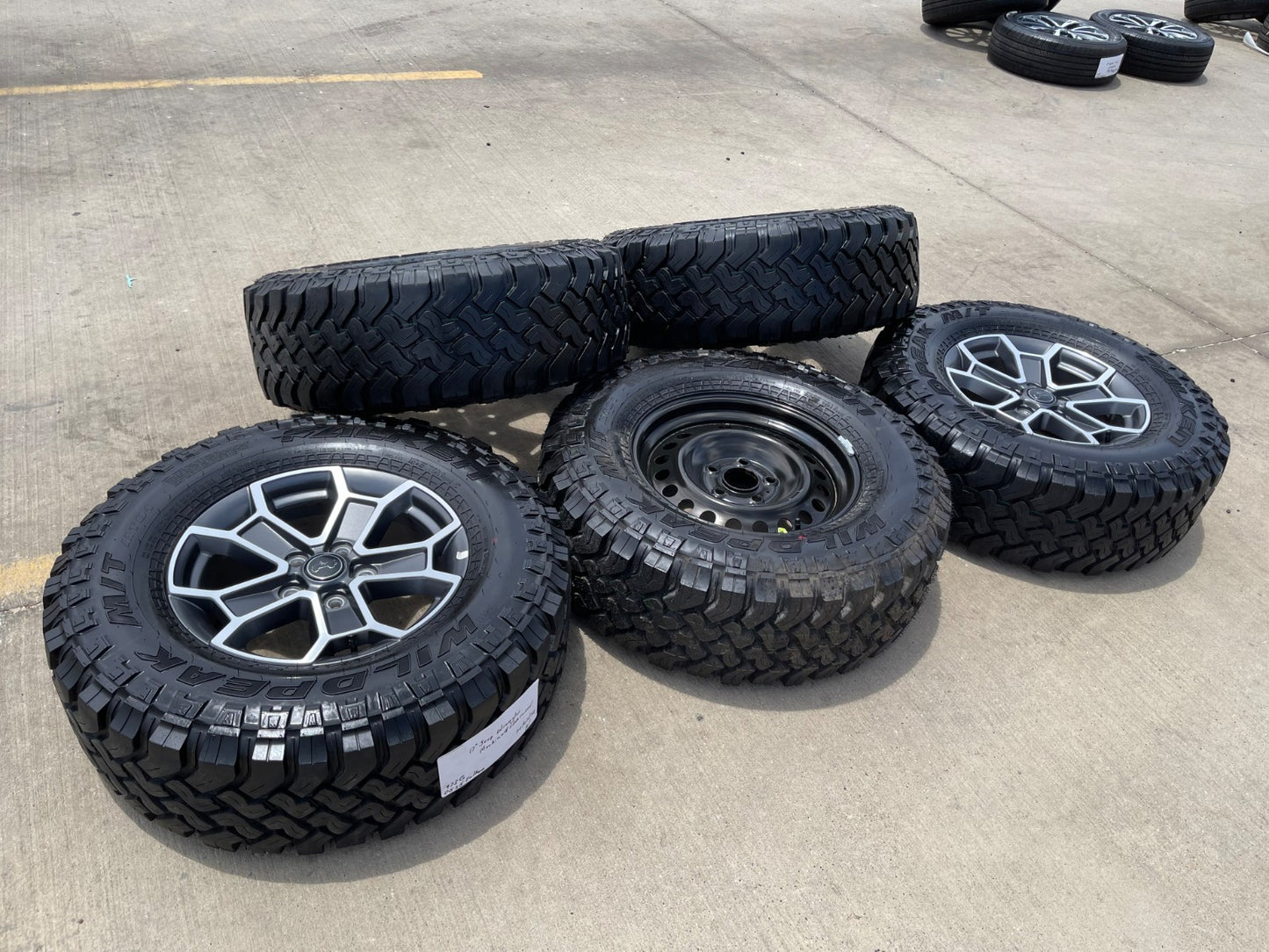 17" Jeep Wrangler Rubicon OEM 9336 wheels rims Gladiator SET FALKEN M/T 33"