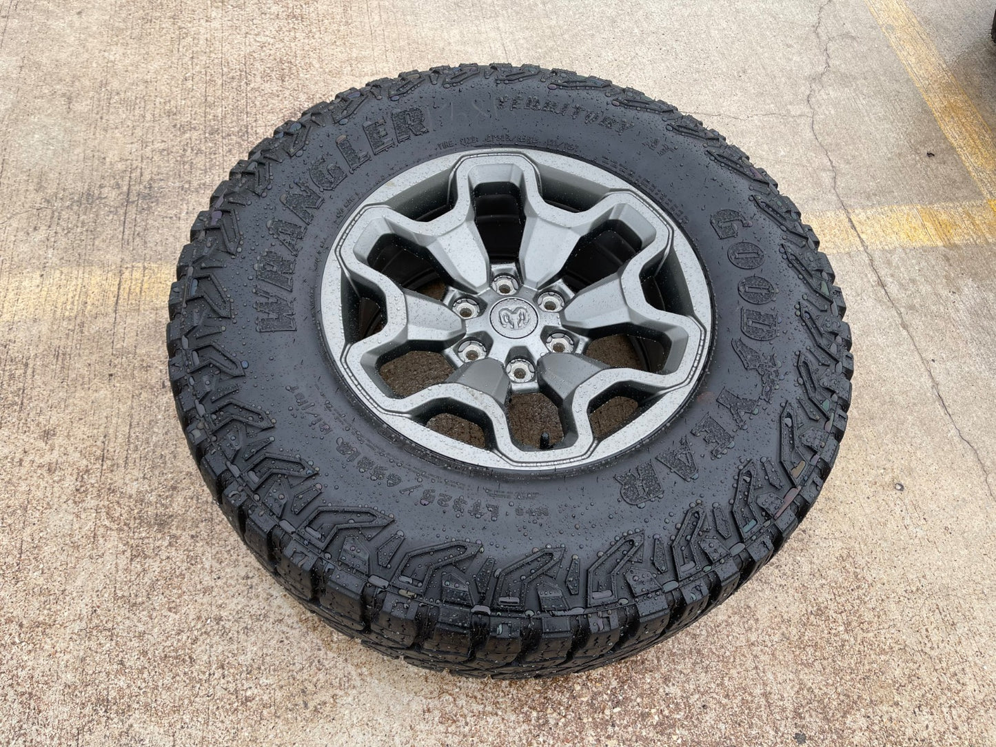 18" Dodge Ram 1500 TRX RHO Gray OEM 66002 wheel rim TERRITORY A/T 35"