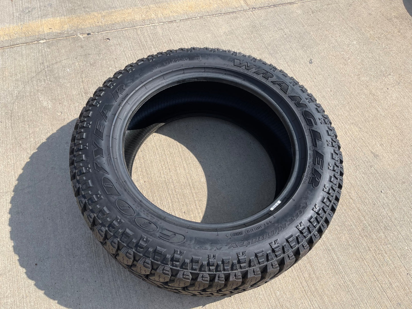(1) 275/55/20 Goodyear Wrangler Authority A/T tire 113T 275/55r20 NEW