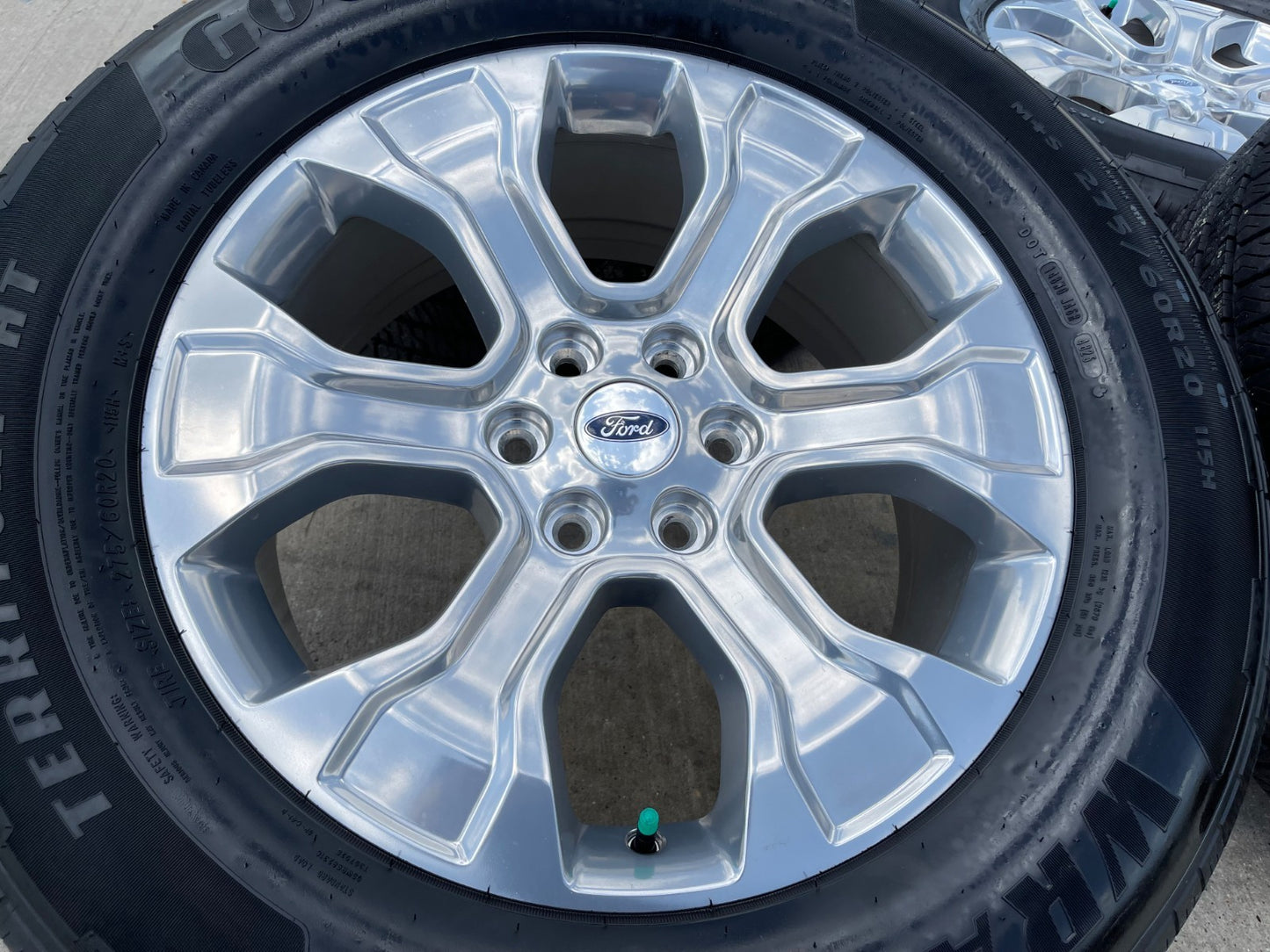 20" Ford F-150 PLATINUM OEM rims wheels 10348 SET Expedition tires GOODYEAR NEW