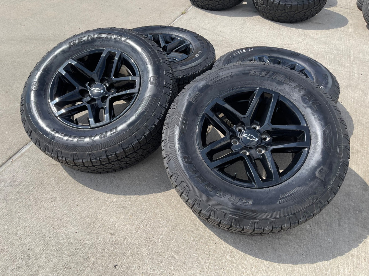 18" Chevy Silverado ZR2 Tahoe TRAIL BOSS Sierra OEM 5911 wheels rims GENERAL A/T