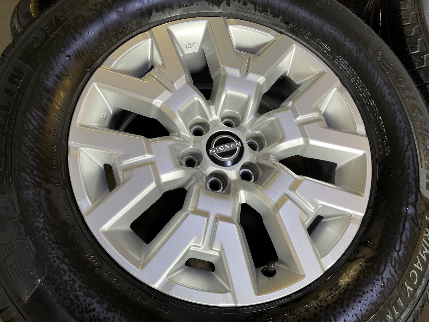 17" Nissan Frontier OEM Desert Runner 62832 wheels rims 2024 2025 2026 MICHELIN