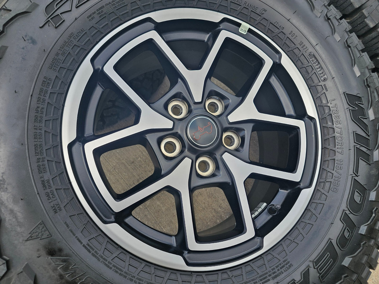 17" Jeep Wrangler Rubicon OEM 95730 9327 wheels rims Gladiator FALKEN A/T 33 NEW