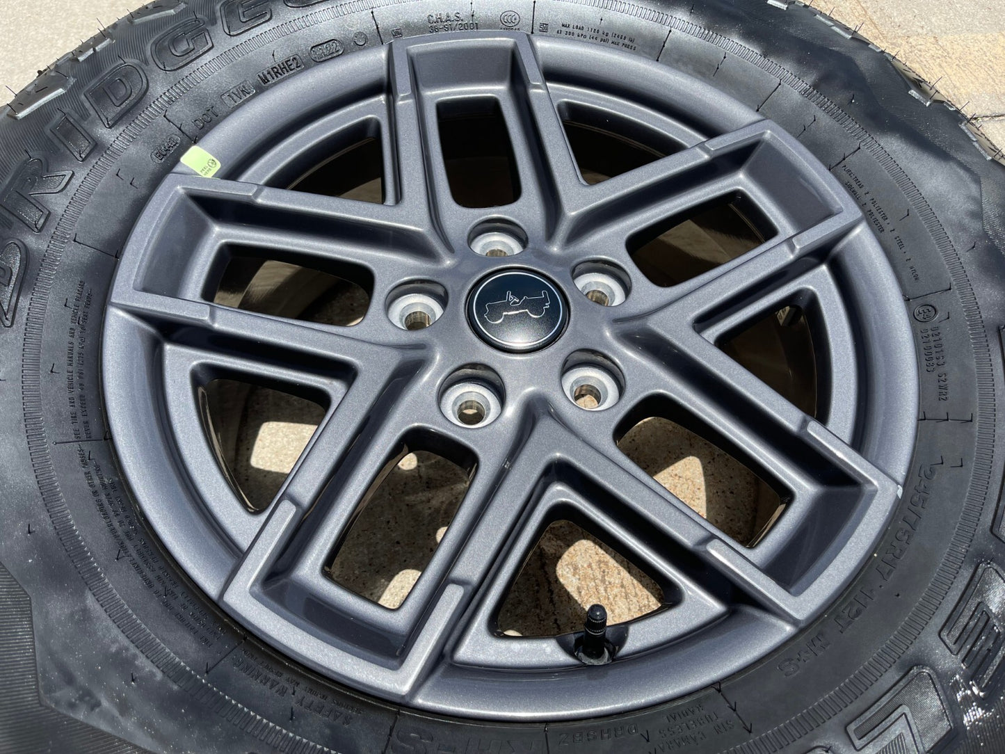 17" Jeep Wrangler Rubicon Sport S OEM wheel rim 51649 Gladiator DUELER A/T