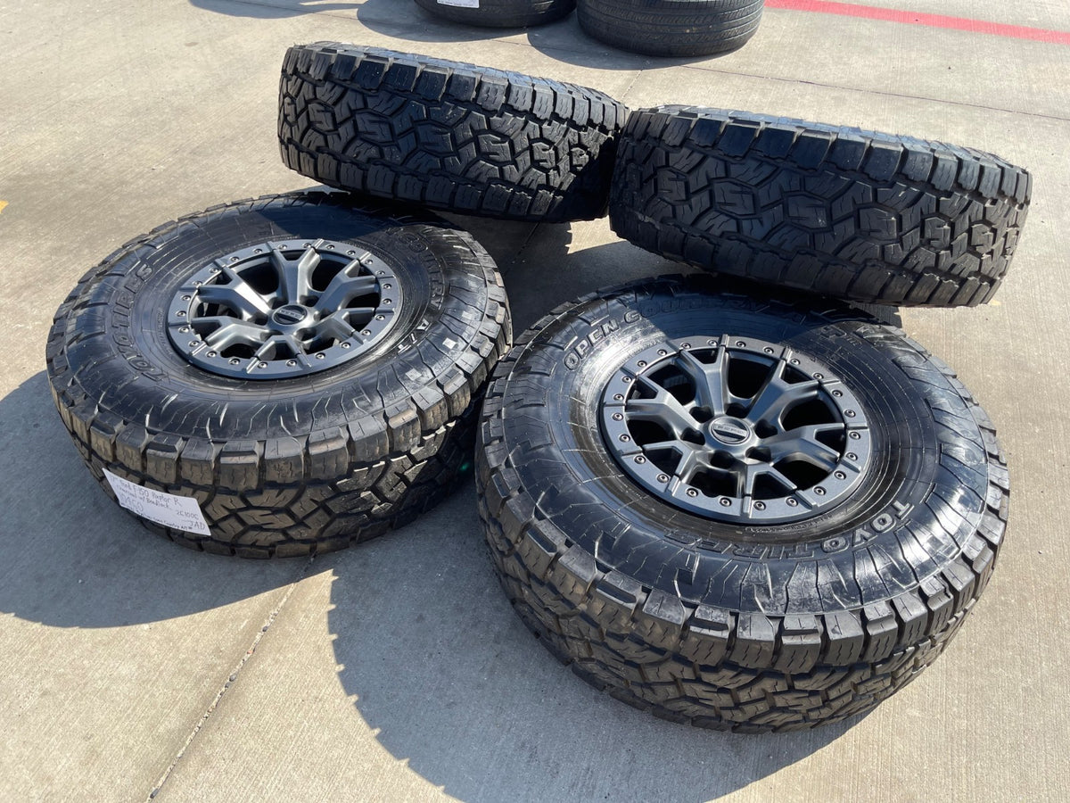 17" Ford F-150 Raptor R OEM BEADLOCK 10460 rims wheels 37" tires SET TOYO