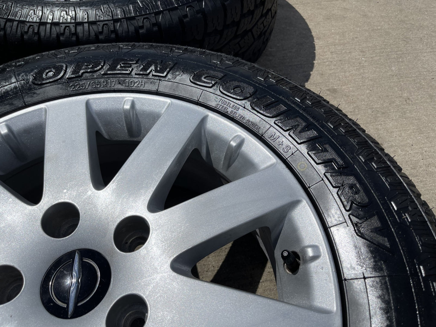 17" Jeep Grand Cherokee OEM wheels rims 2401 tires 2012 2015 2018 DISCOUNTED