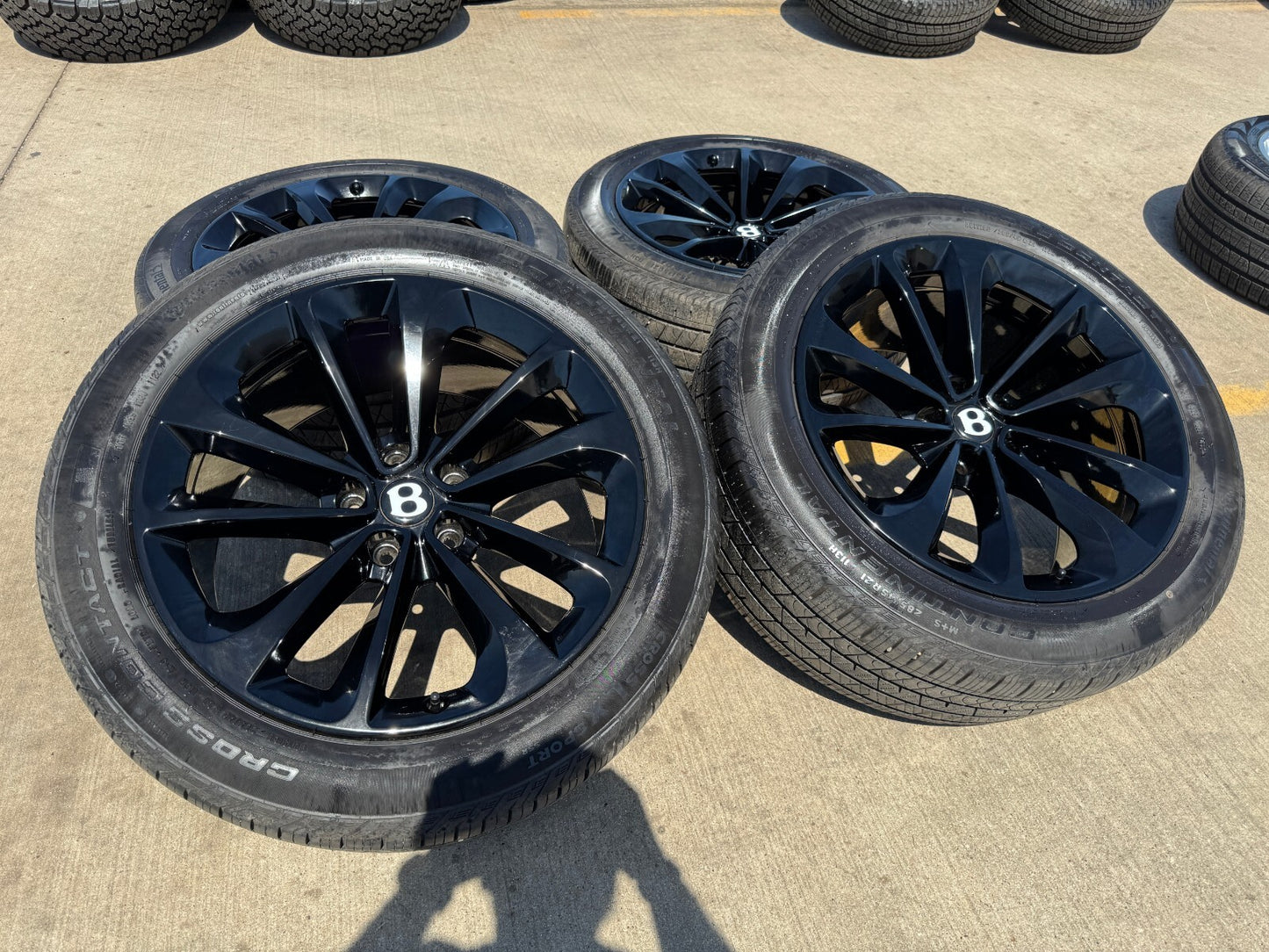 21" Bentley Bentayga OEM wheels rims black Mulliner Continental Flying Spur GT