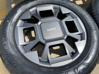 19" Kia Telluride Sorento OEM wheels rims 95983 tires Carnival BRIDGESTONE SET