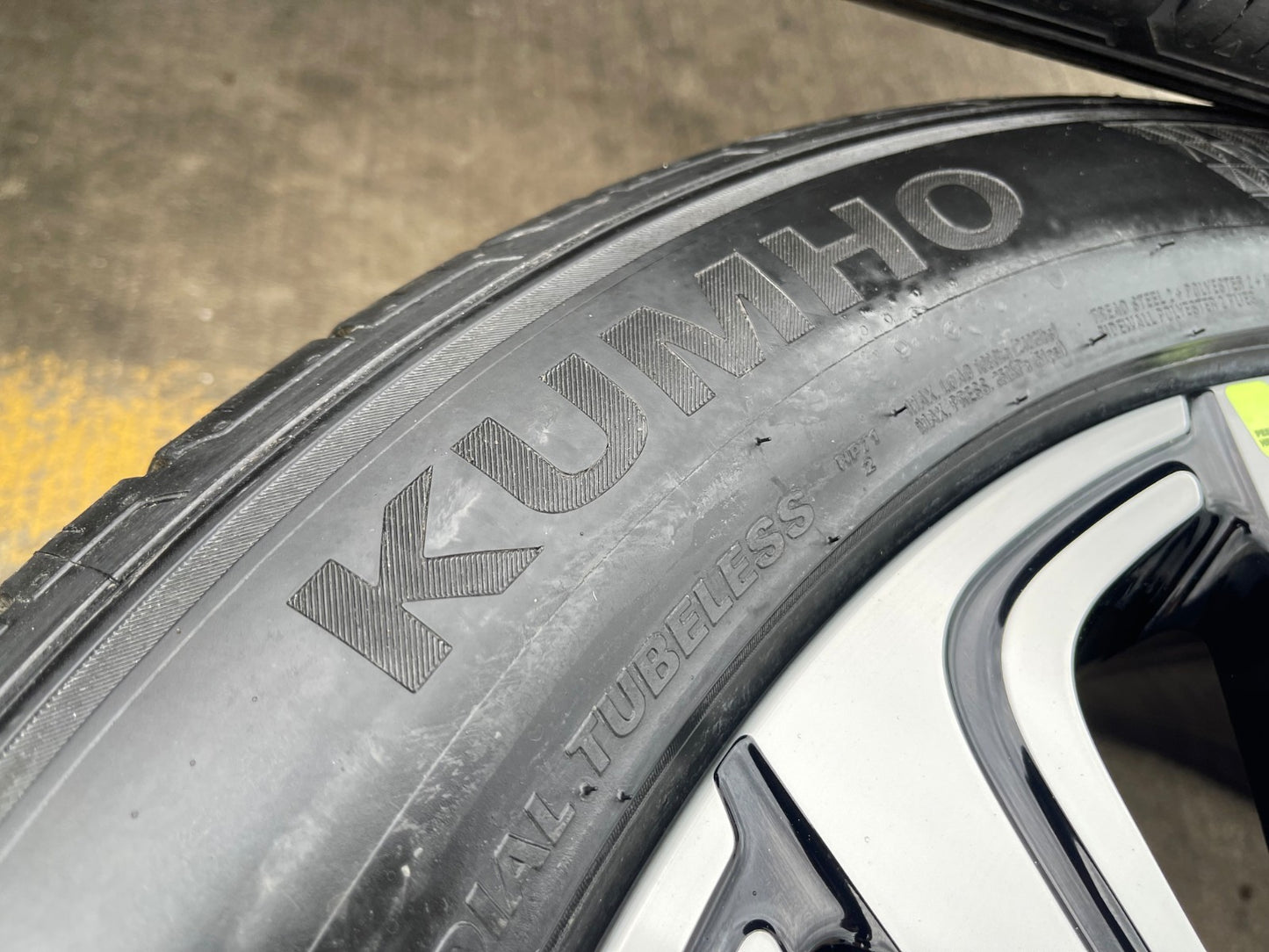 22" Lincoln Navigator OEM 10666 rims wheels BLACK LABEL 2025 2026 KUHMO NEW