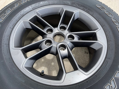 17" Jeep Wrangler Gladiator OEM 9158 9197 wheel rim GRAY spare