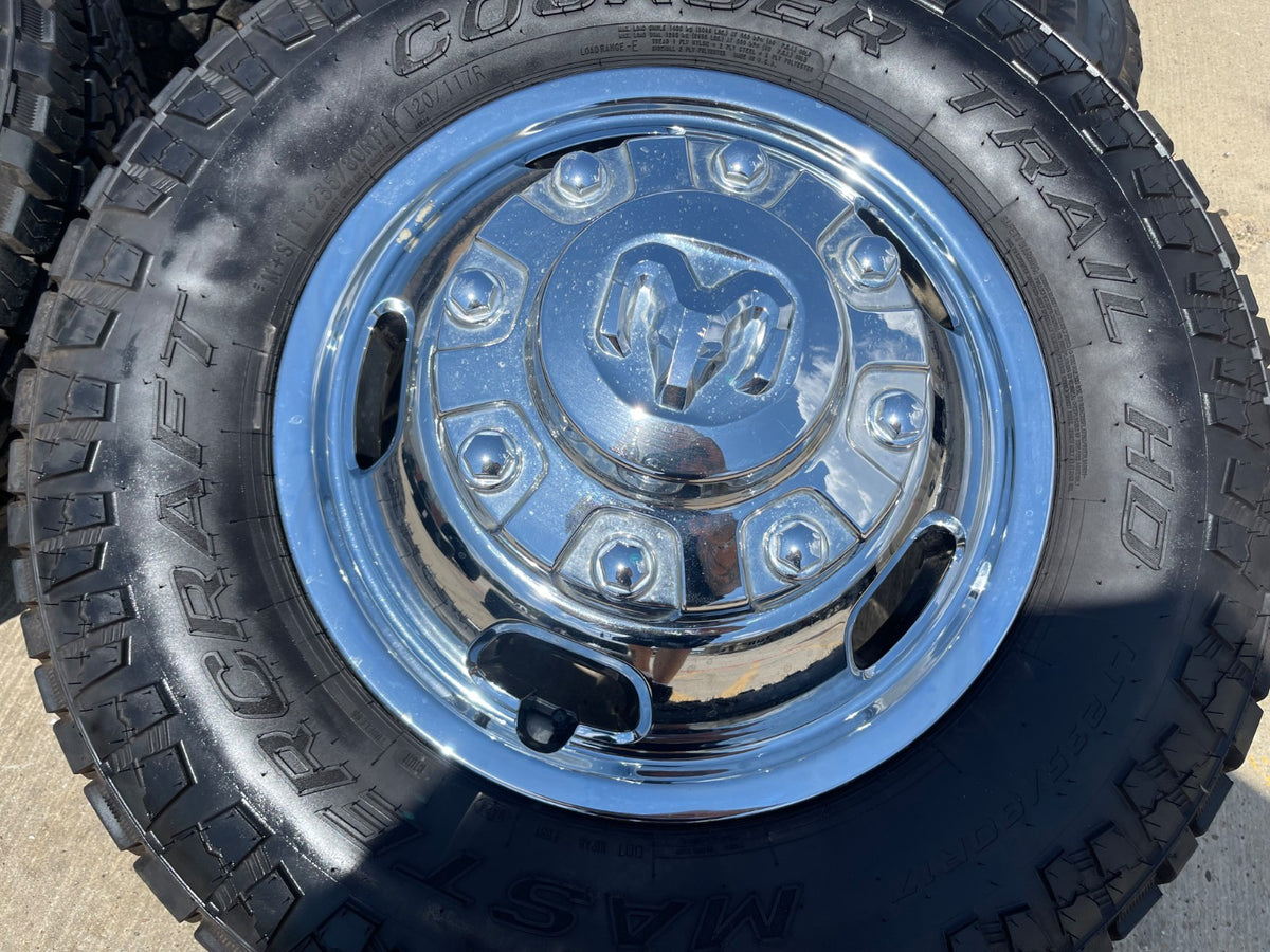 17" Dodge Ram 3500 Dually Laramie 8x200 wheels rims 2703 2704 OEM SET