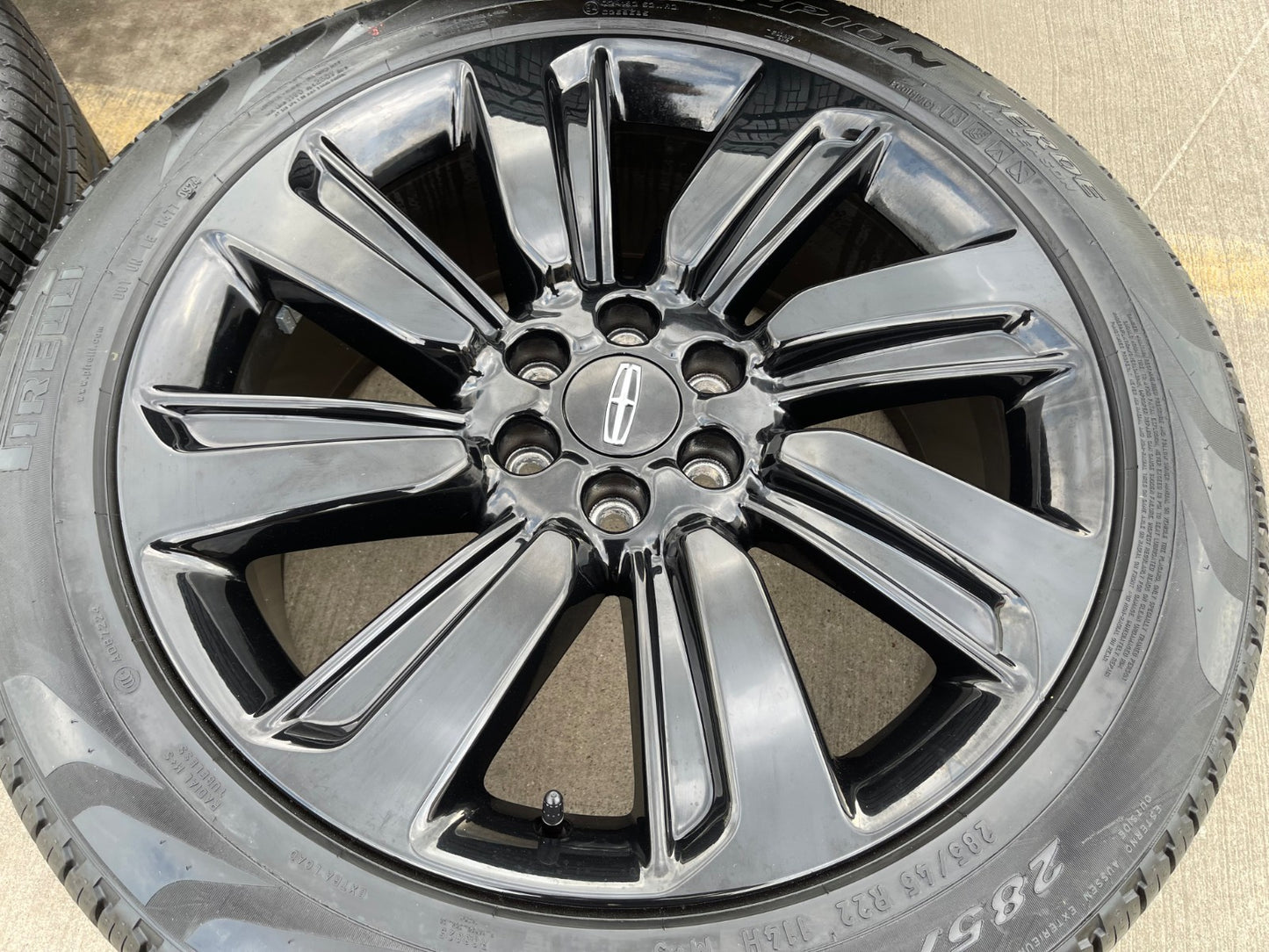 22" Lincoln Navigator OEM rims wheels Black Label 95384 10496 tires PIRELLI NEW