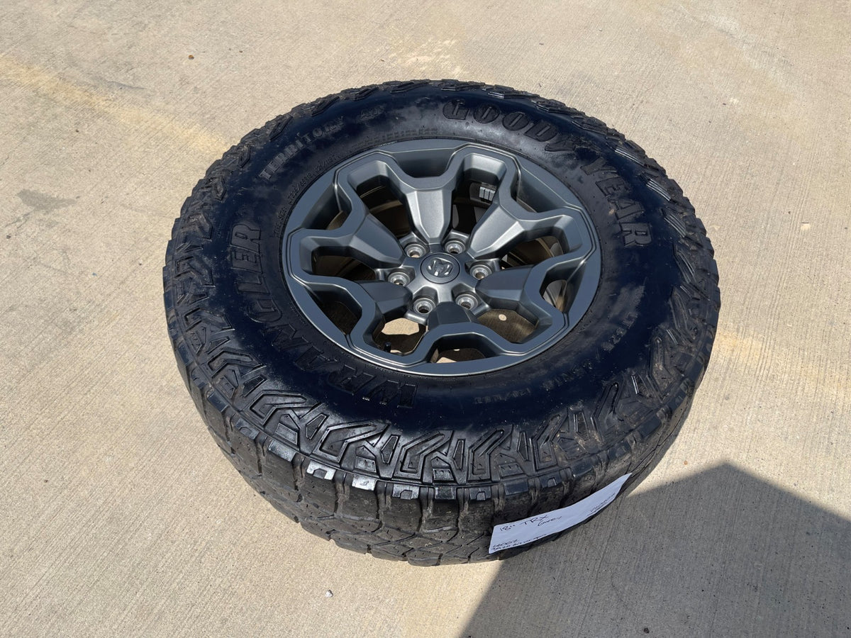 18" Dodge Ram 1500 TRX RHO Gray OEM 66002 wheel rim TERRITORY A/T 35"