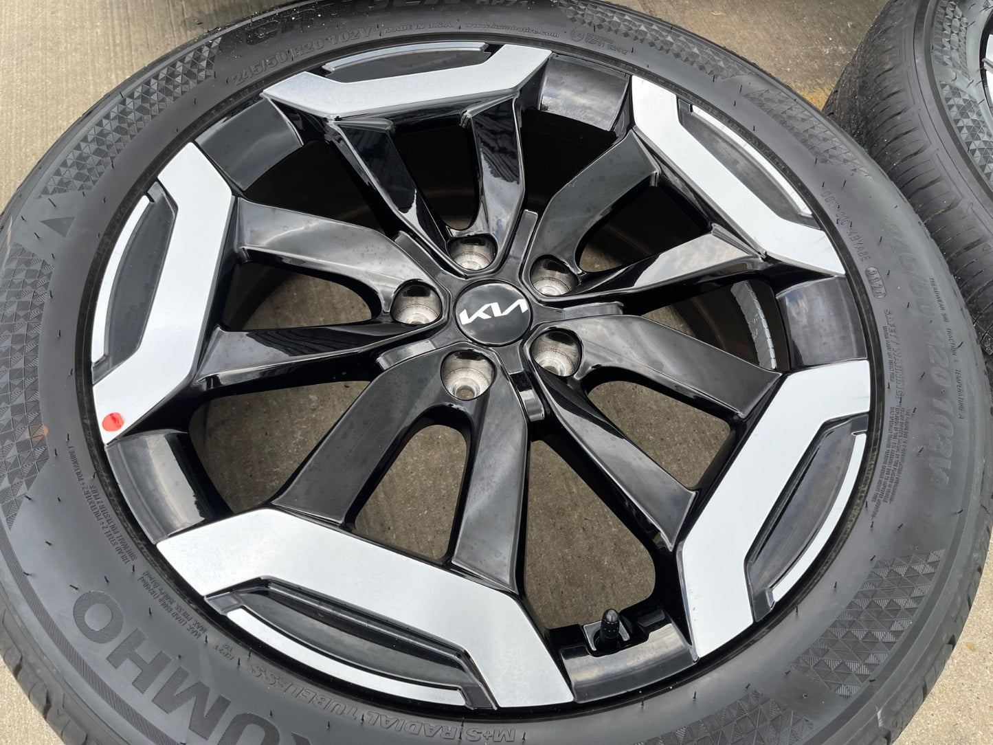 20" Kia Telluride X-PRO OEM 74716 wheels rims Sedona spare 2024 2025 2026 NEW