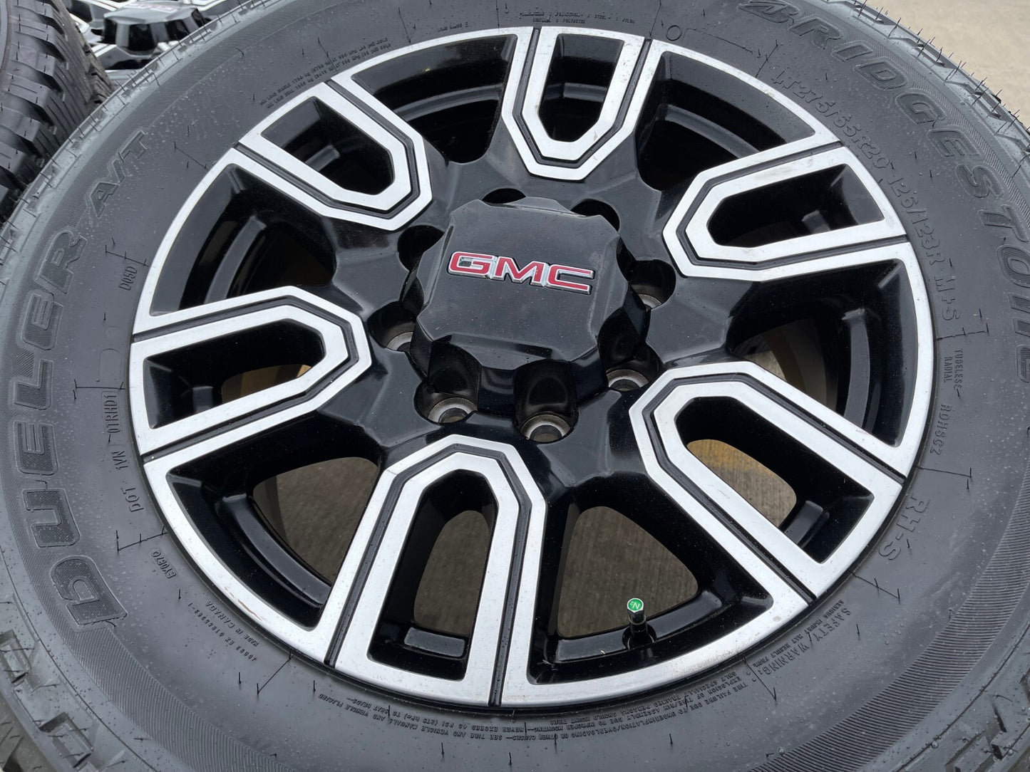 20" GMC Sierra AT4 2500 3500 OEM wheels rims 5950 Silverado 2023 2024 2025 2026