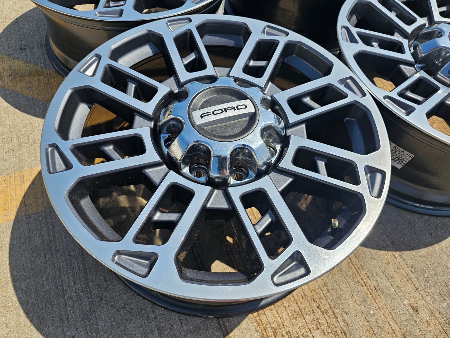 20" Ford F-250 F-350 OEM LIMITED Platinum wheels 10302 10483 rims 2025 2026 NEW