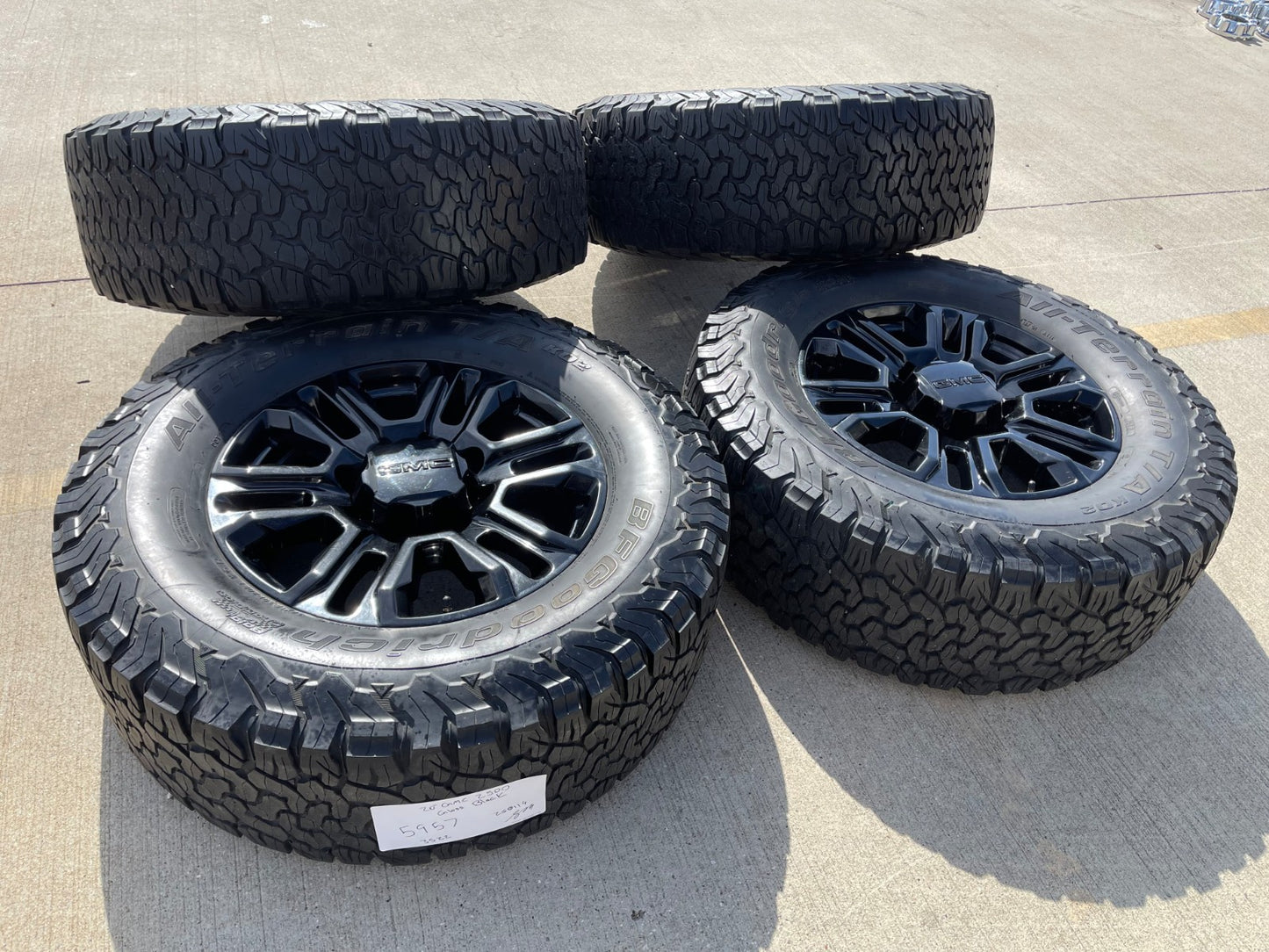 20" GMC Sierra Chevy 2500 OEM 5957 BLACK DIAMOND wheels rims tires BFG 37"