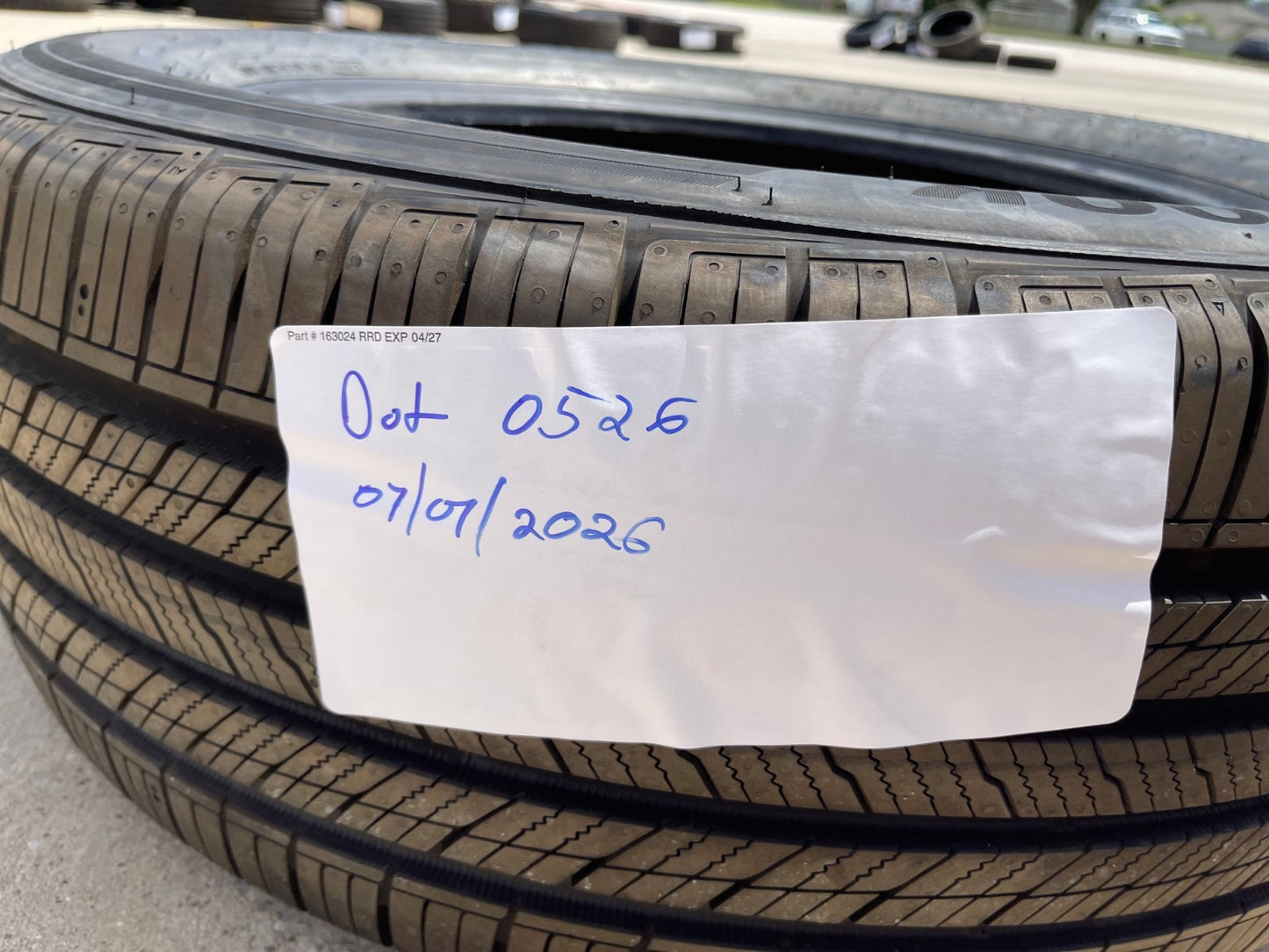 (1) 255/55/20 Hankook Dynapro HPX A/S tire 255/55R20 110V M+S