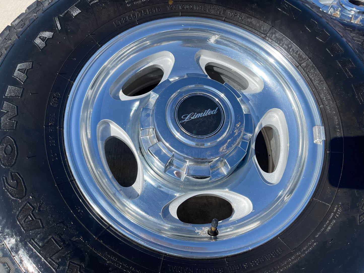 16" Ford F-250 F-350 Excursion OEM 3408 polished wheels rims tires