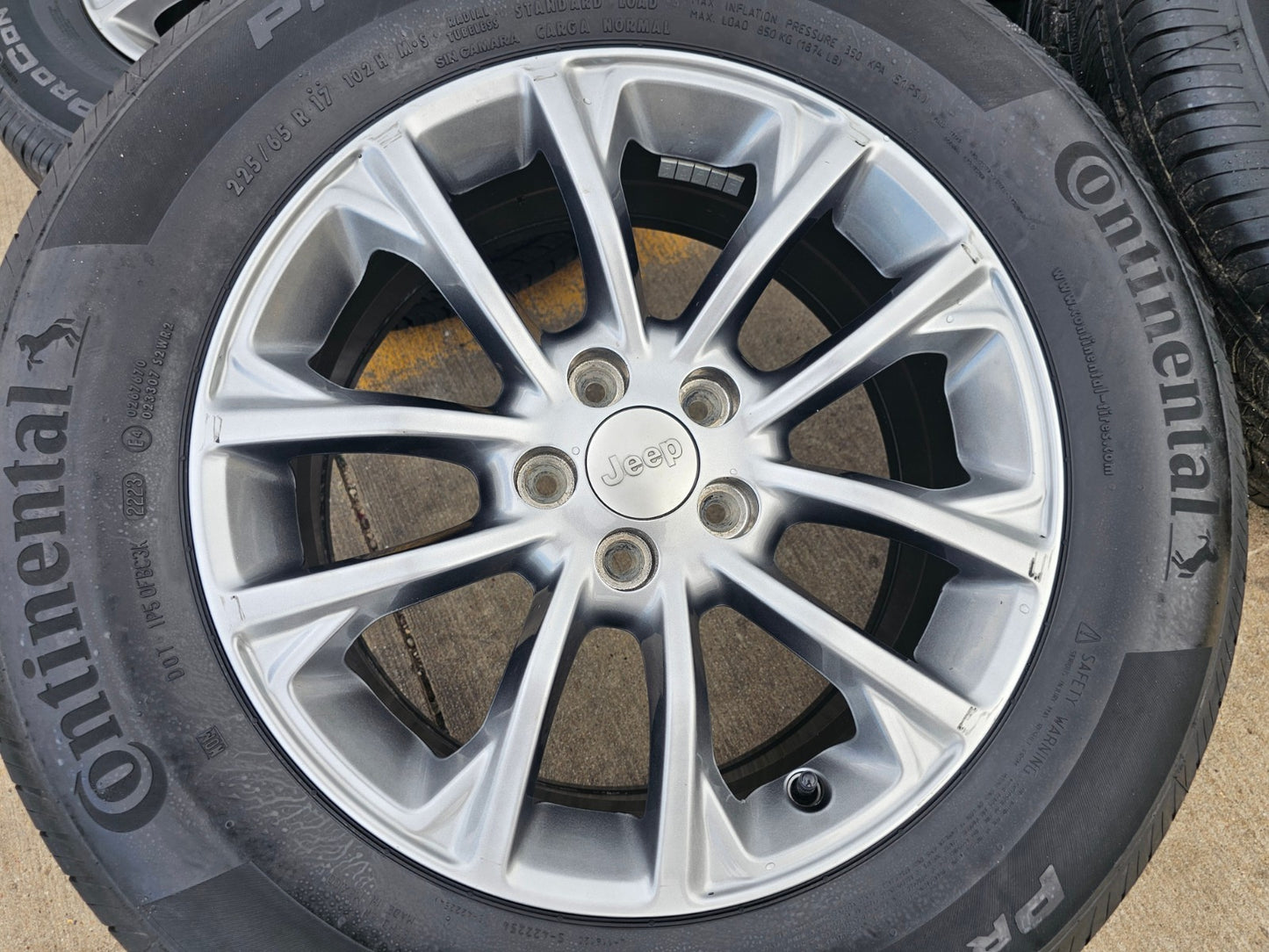 17" Jeep Cherokee wheels OEM rims Compass Renegade 9201 9202 tires